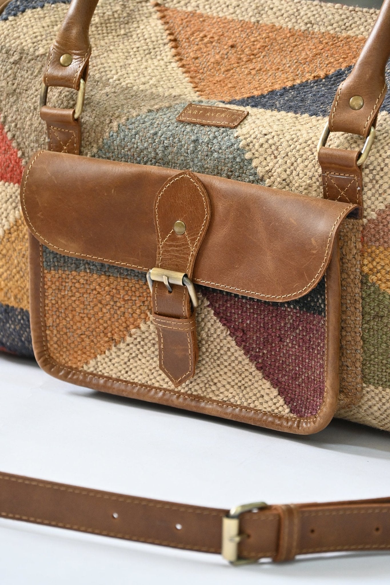 CANNA - KILIM DUFFLE BAG - ART AVENUE
