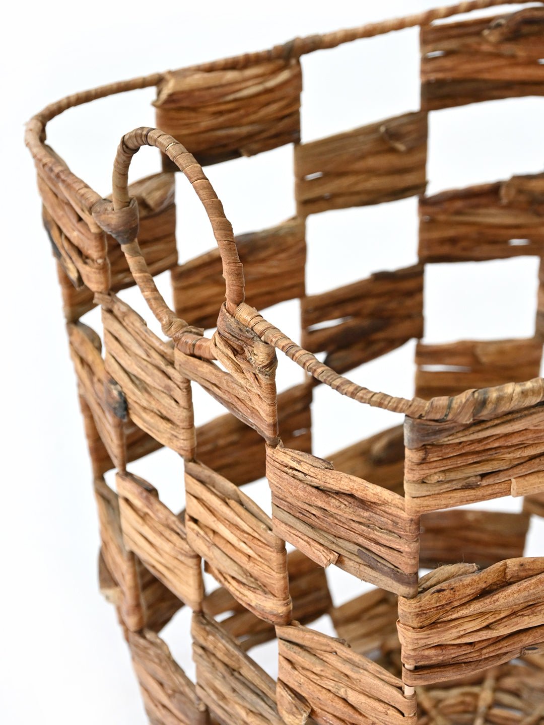 SCORN -MULTIPURPOSE SISAL BASKET - ART AVENUE