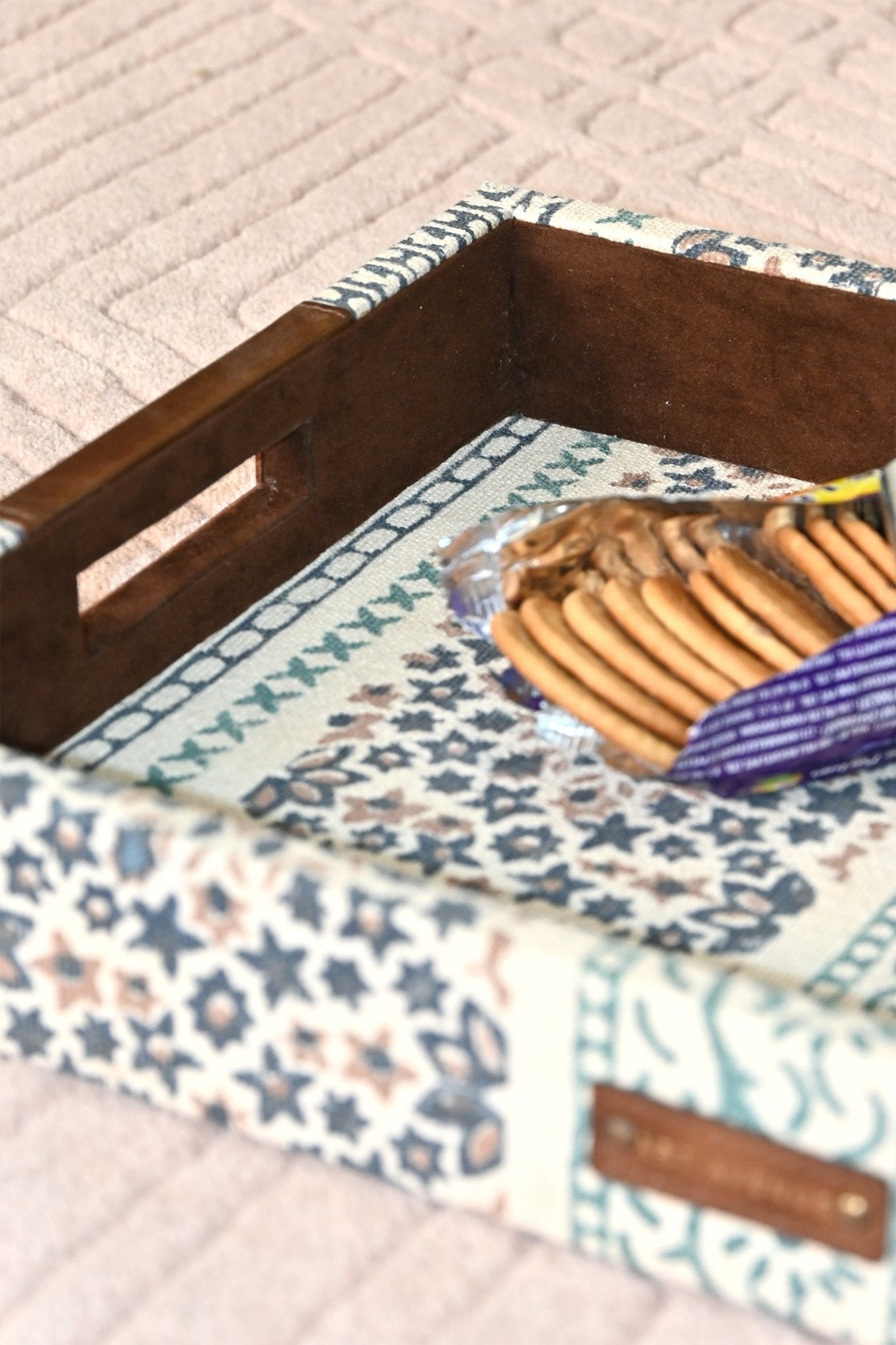 CLARET - LEATHER & COTTON PRINTED DURRIE TRAY - ART AVENUE