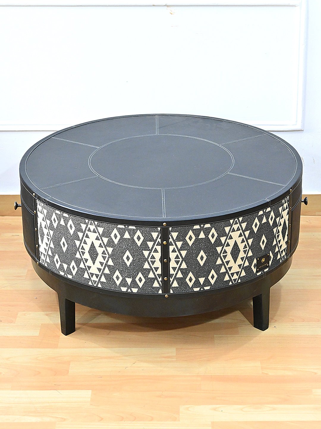 ROUND WOODEN COFFEE TABLE - LEATHER AND DIGITAL PRINTED FABRIC - ART AVENUE