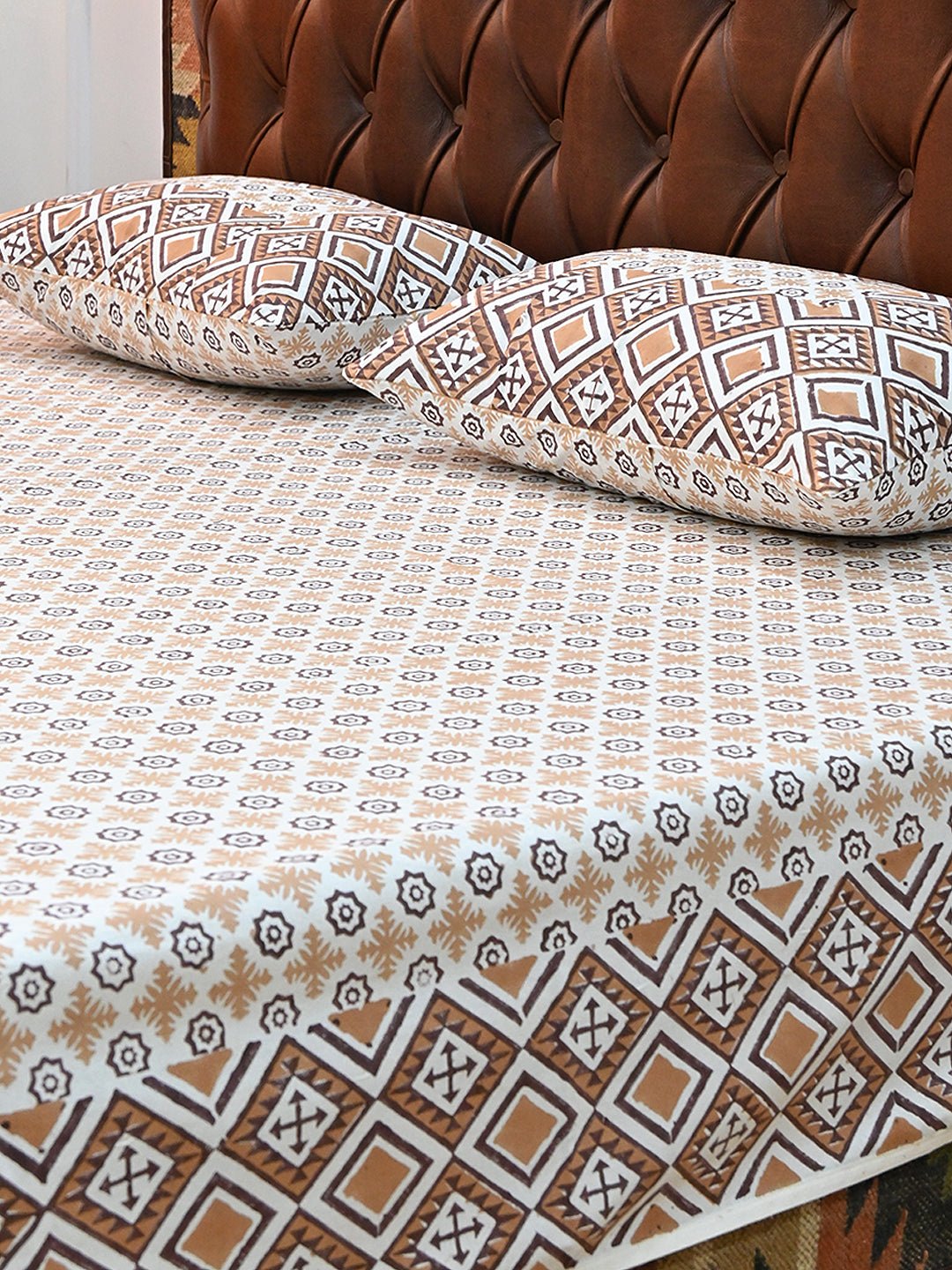 TARA BROWN COTTON PRINTED DOUBLE BEDSHEET WITH PILLOW - ART AVENUE
