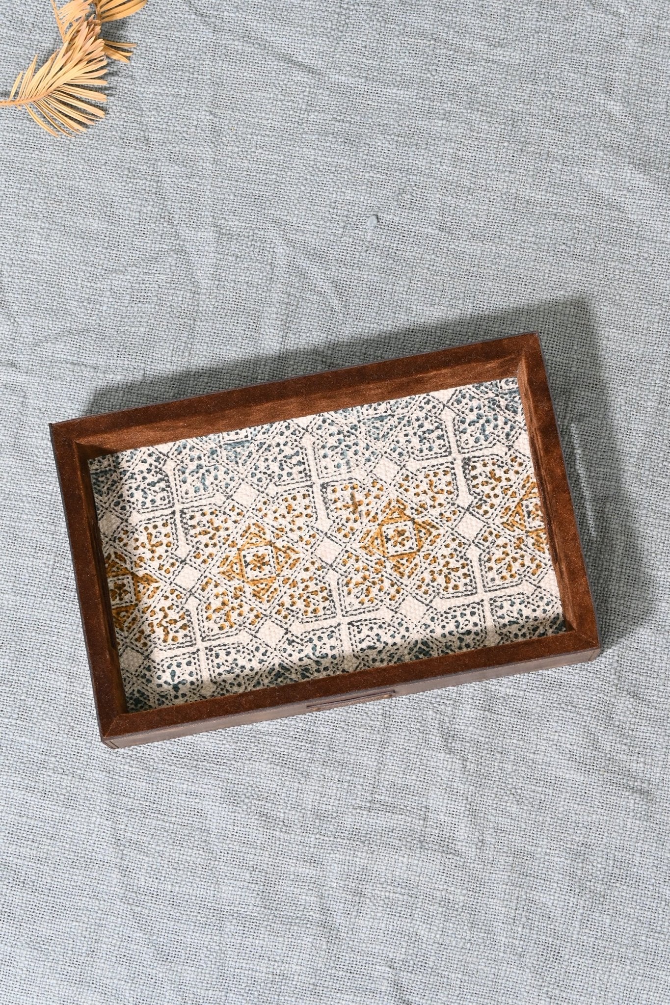 CARROTY - LEATHER & COTTON PRINTED DURRIE TRAY - ART AVENUE