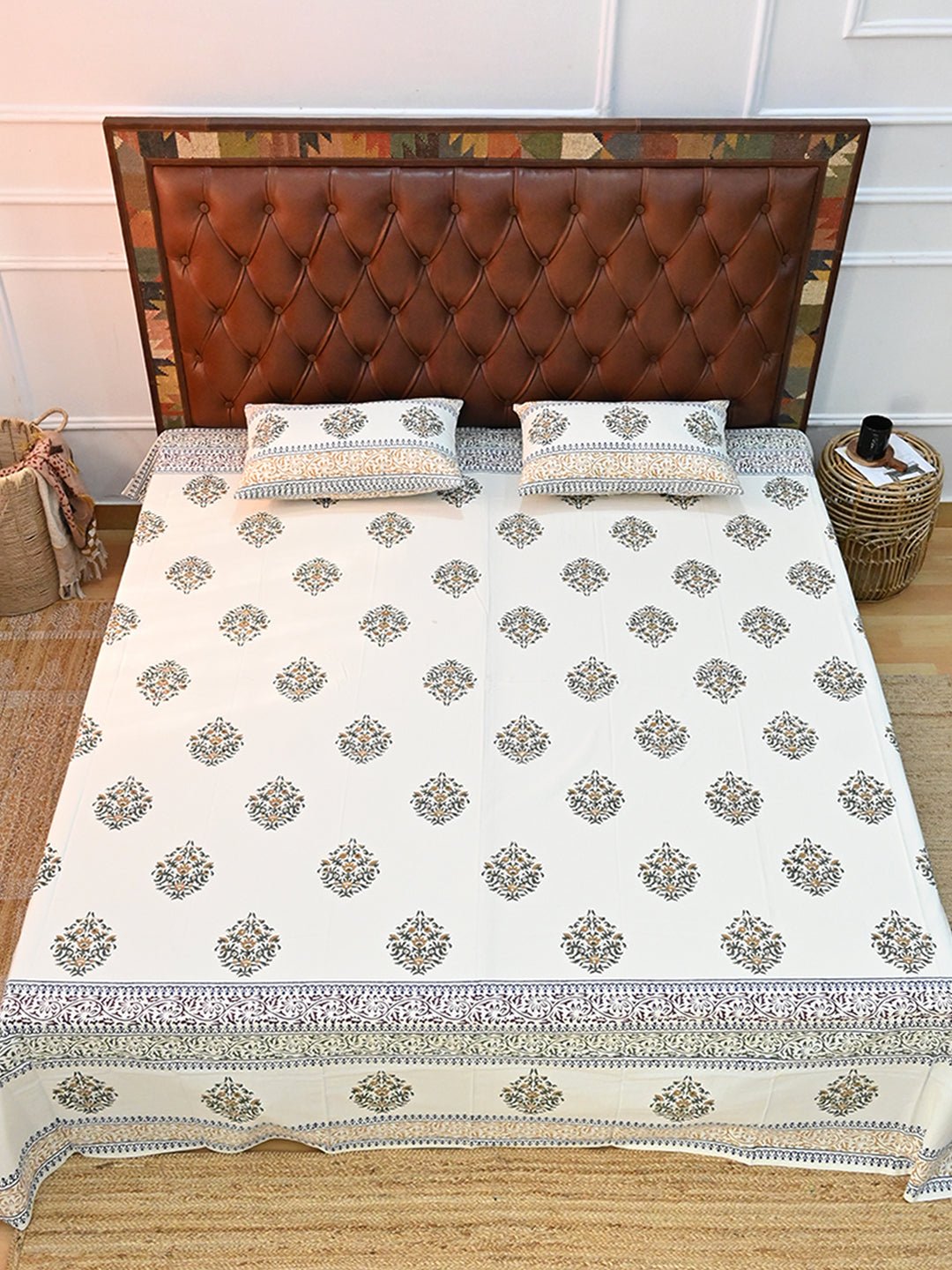 ARANYA BUTA COTTON PRINTED DOUBLE BEDSHEET WITH PILLOW - ART AVENUE