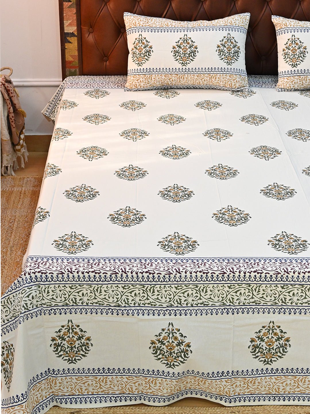 ARANYA BUTA COTTON PRINTED DOUBLE BEDSHEET WITH PILLOW - ART AVENUE