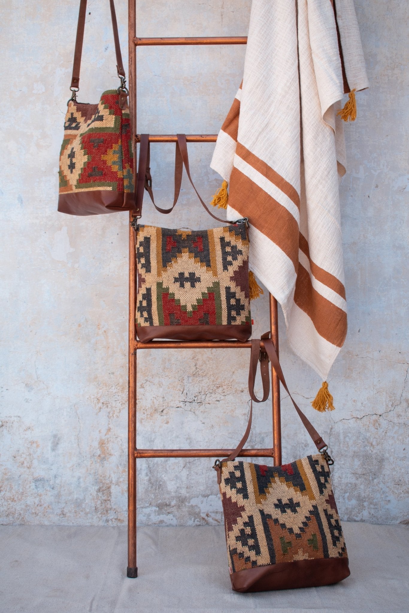 AUSTERE - KILIM & LEATHER HAND BAG - ART AVENUE