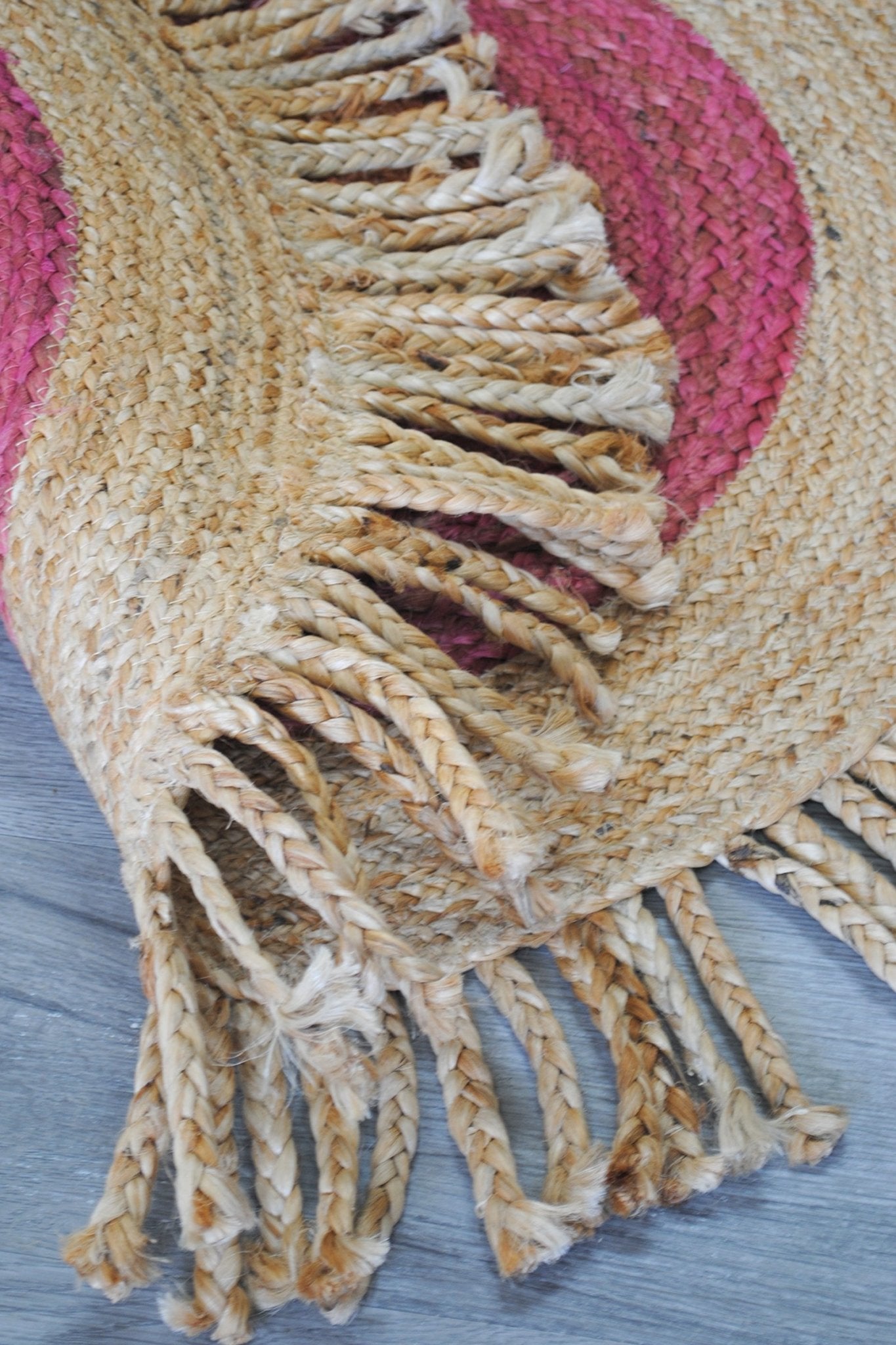 CARMINE - ROUND JUTE RUG - ART AVENUE