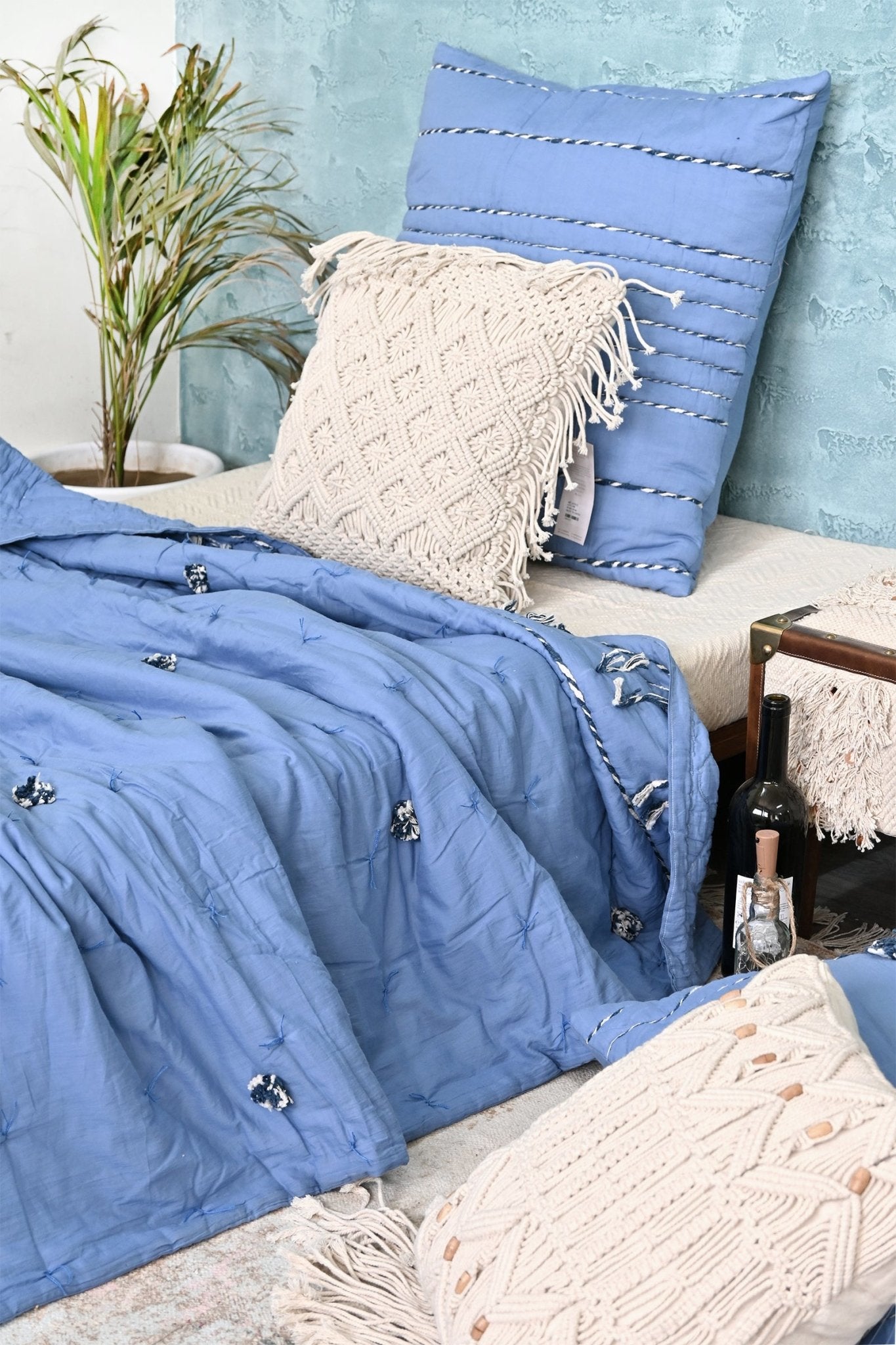 CHARLOTTE QUILT/RAZAI SET WITH PILLOW COVERS - ART AVENUE