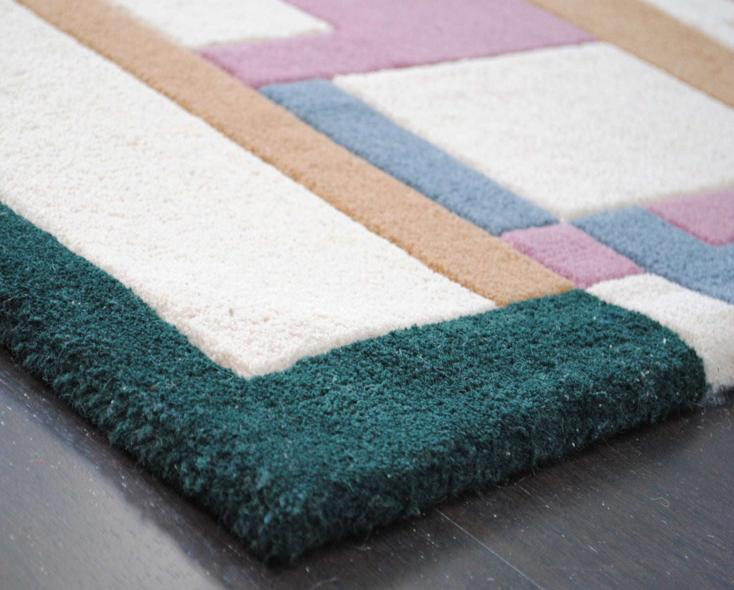 CHLORIS HANDTUFTED WOOL CARPET - ART AVENUE