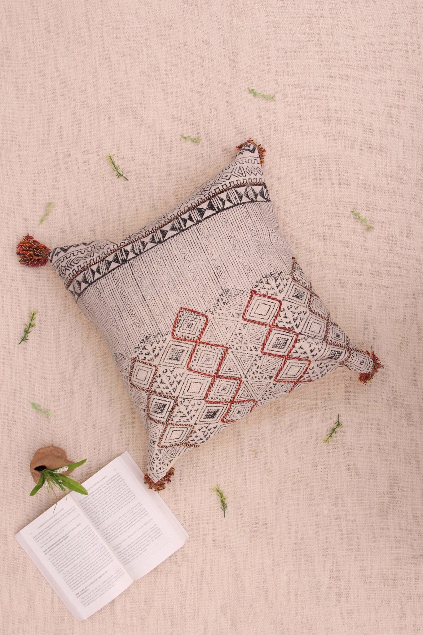 CREATE - SQUARE CUSHION COVER - BLACK - ART AVENUE