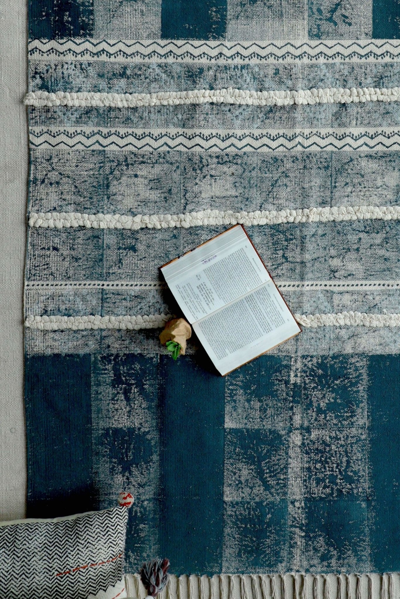 DAUSA - BLOCK PRINTED RUG - BLUE - ART AVENUE