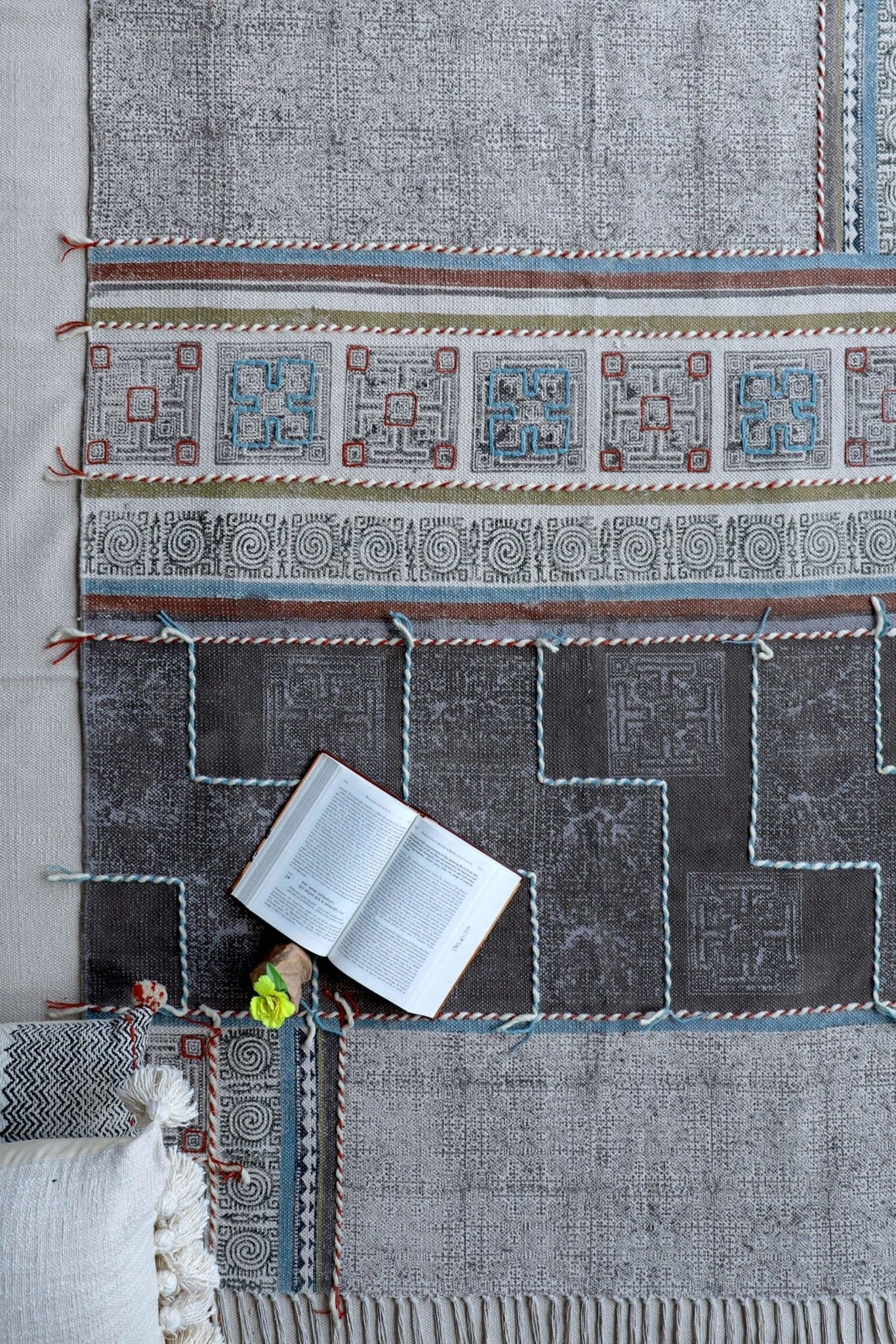 DEOLI - BLOCK PRINTED RUG - DARK BROWN - ART AVENUE