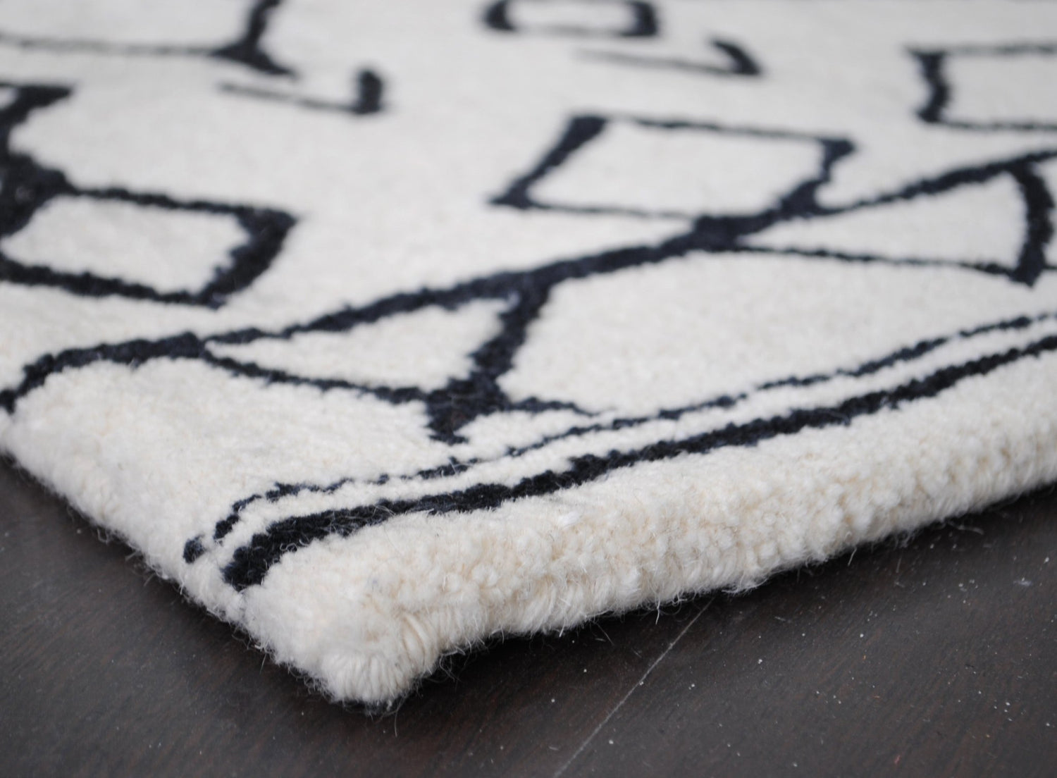 ENRICA HANDTUFTED WOOL CARPET - ART AVENUE