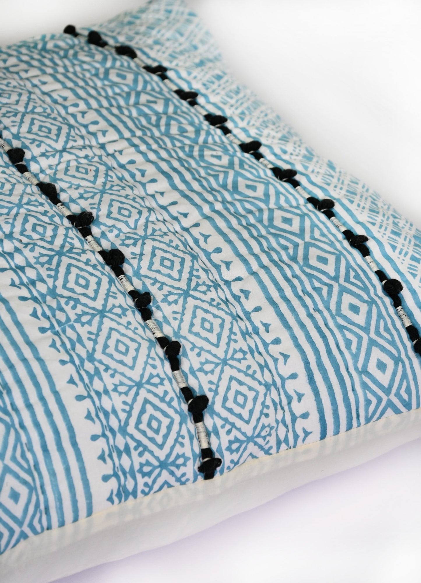 ESTELLA QUILT/RAZAI SET WITH PILLOW COVERS - ART AVENUE