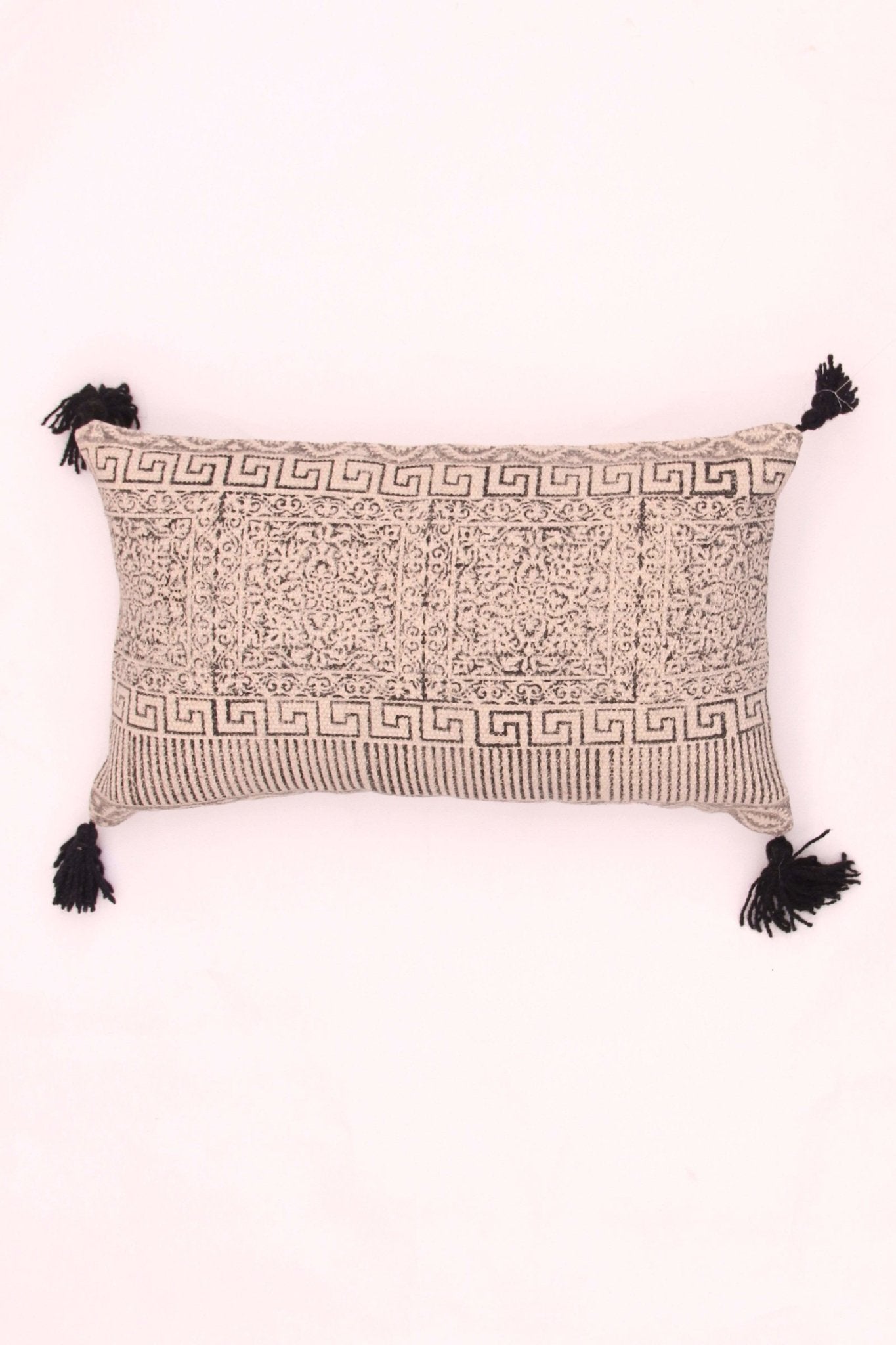 GALICIA - LUMBAR CUSHION COVER - BLACK - ART AVENUE