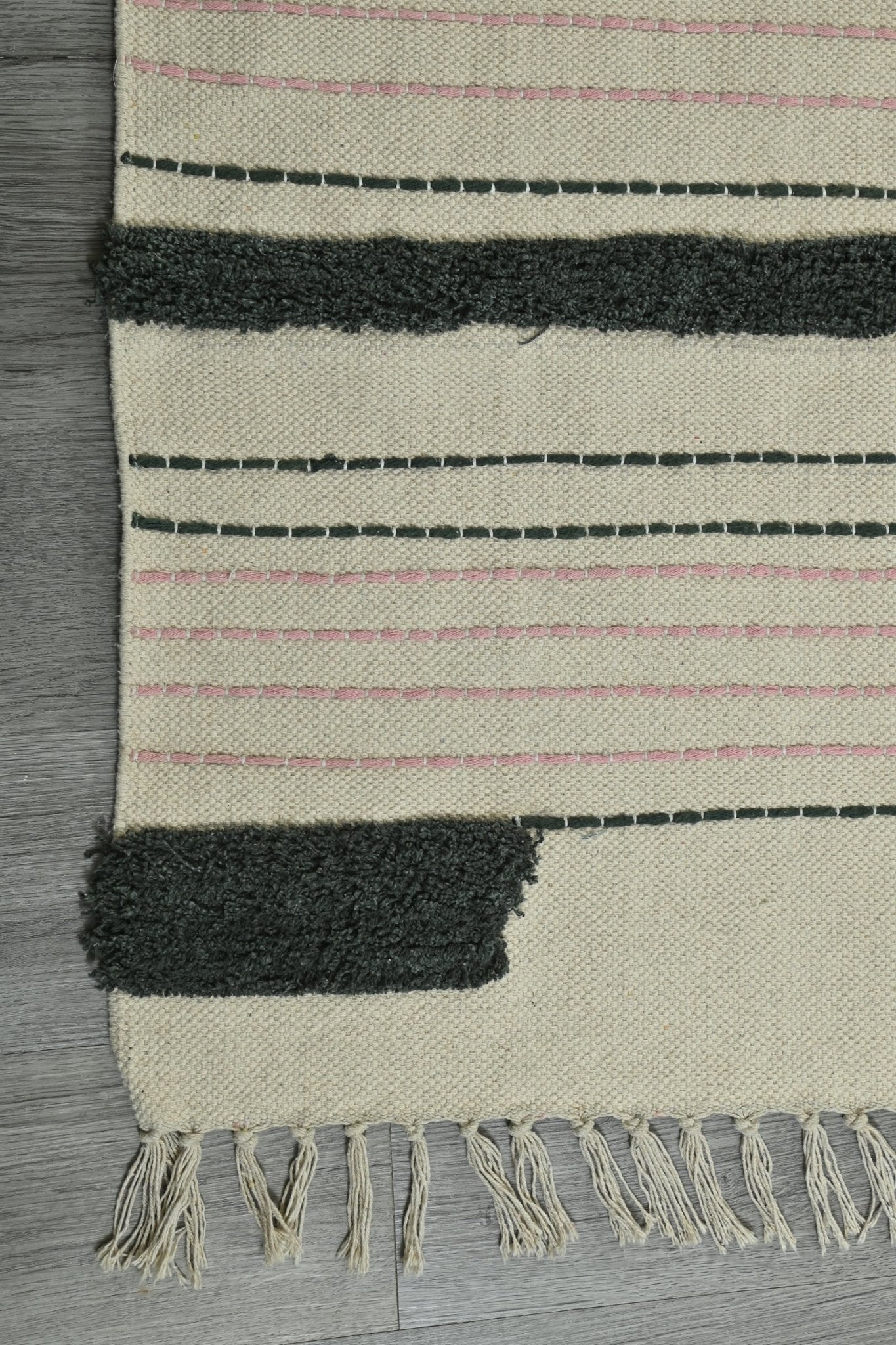 GULMOHAR HAND EMBROIDERED COTTON RUG - ART AVENUE