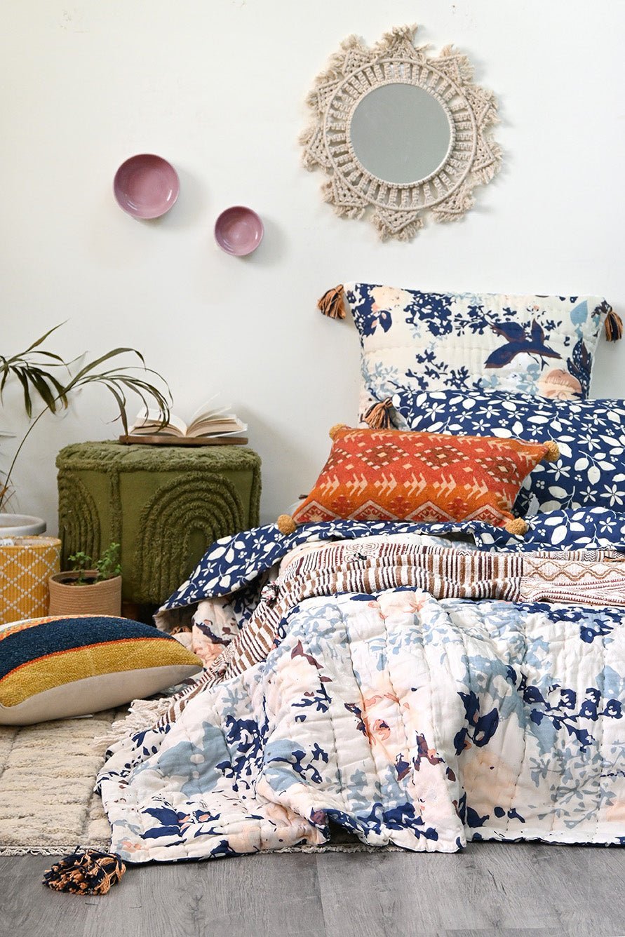 HARLOW QUILT/RAZAI SET WITH PILLOW COVERS - ART AVENUE