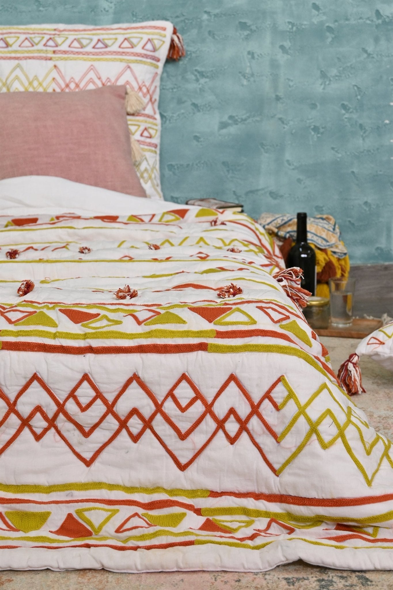 MACEDONIA QUILT/RAZAI SET WITH PILLOW COVERS - ART AVENUE