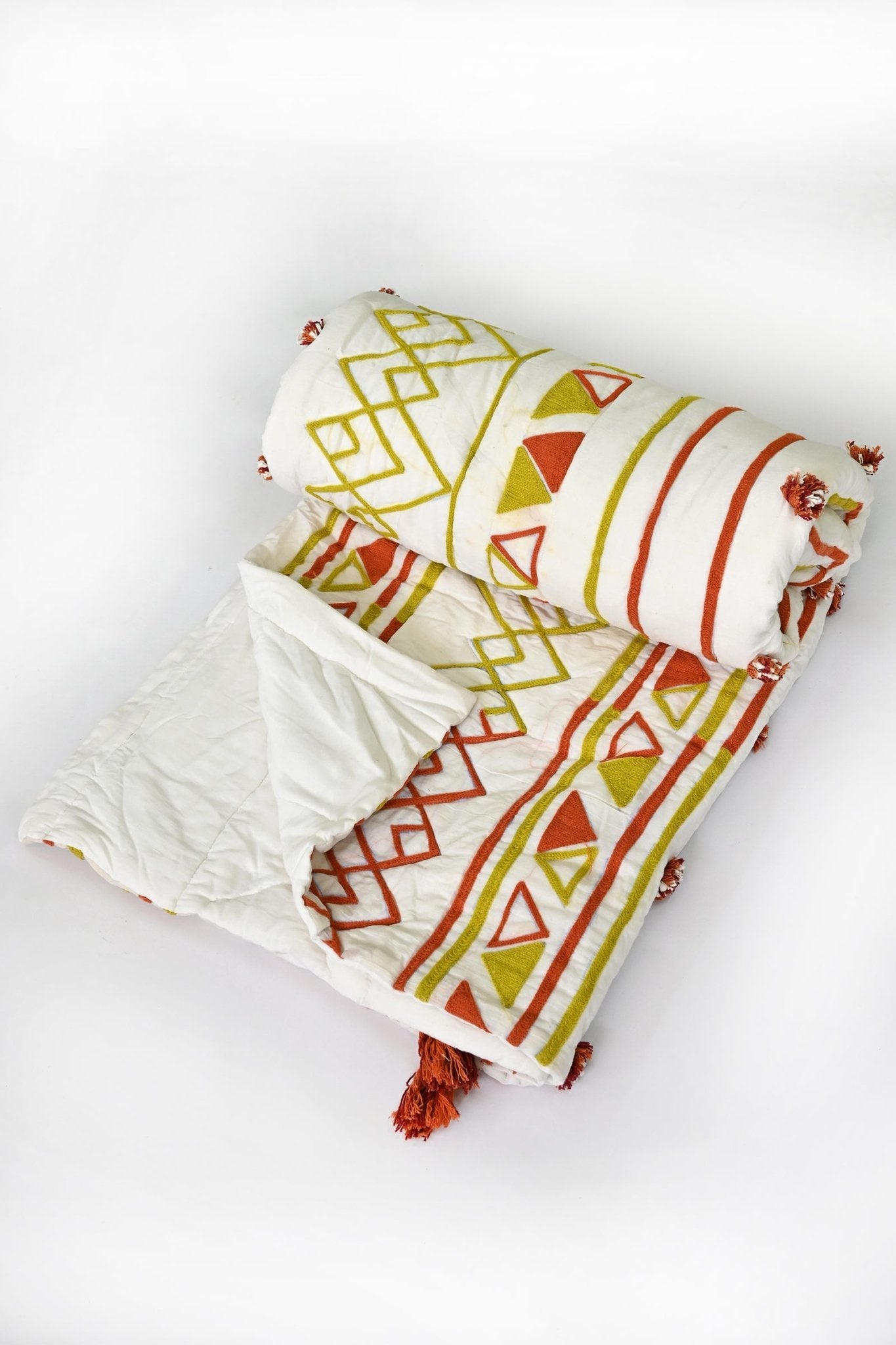 MACEDONIA QUILT/RAZAI SET WITH PILLOW COVERS - ART AVENUE