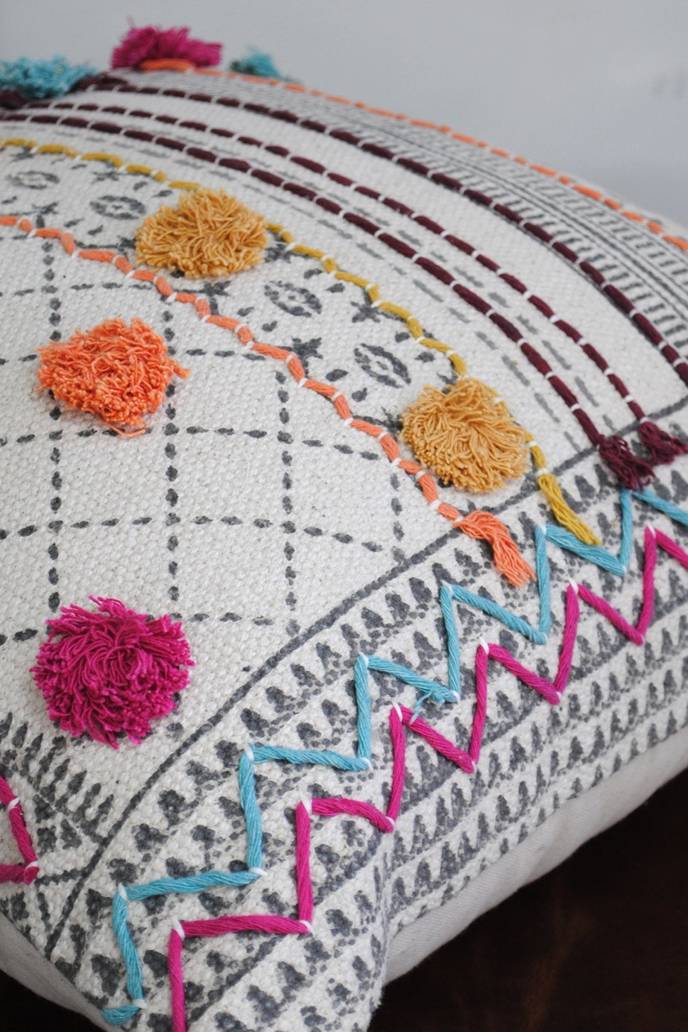 MAGNOM - SQUARE CUSHION COVER - ART AVENUE