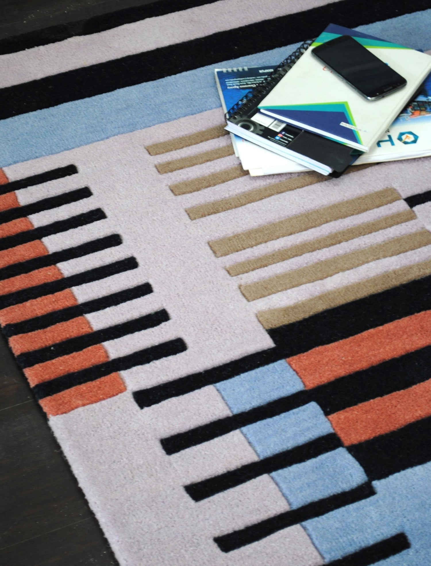 MOONWALK HANDTUFTED WOOL CARPET - ART AVENUE