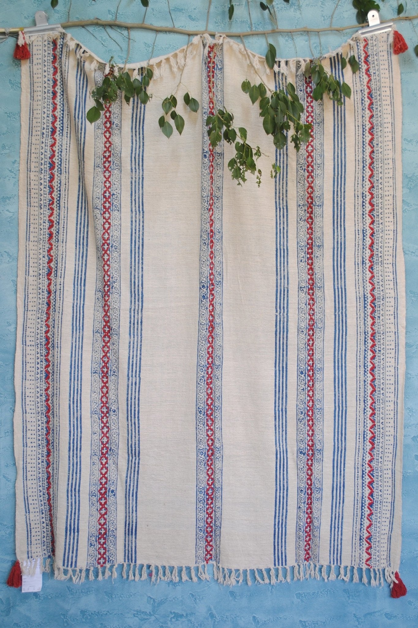 RAVINE -PRINTED THROWS - ART AVENUE