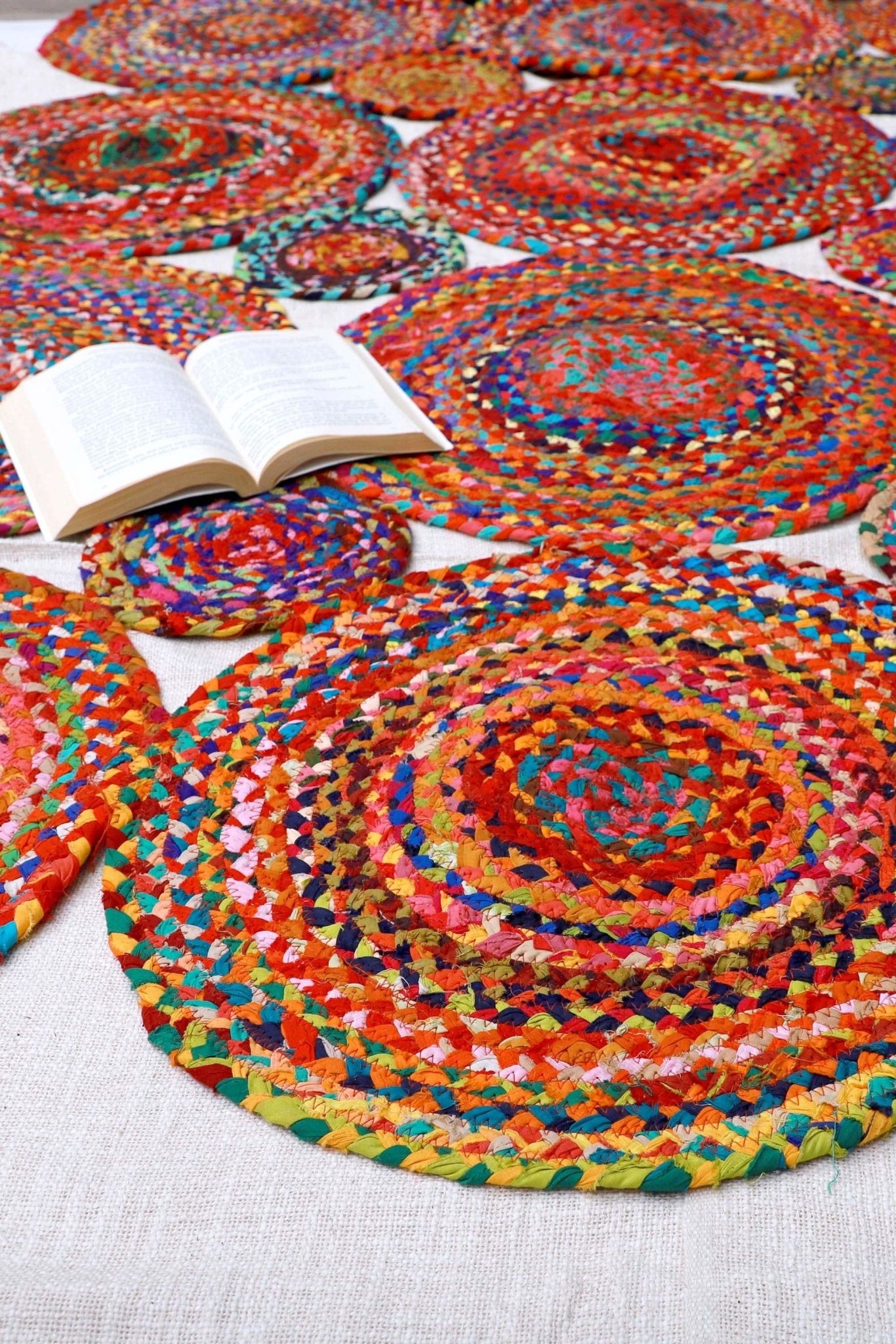 RECTAGON - BRAIDED RUG - ART AVENUE