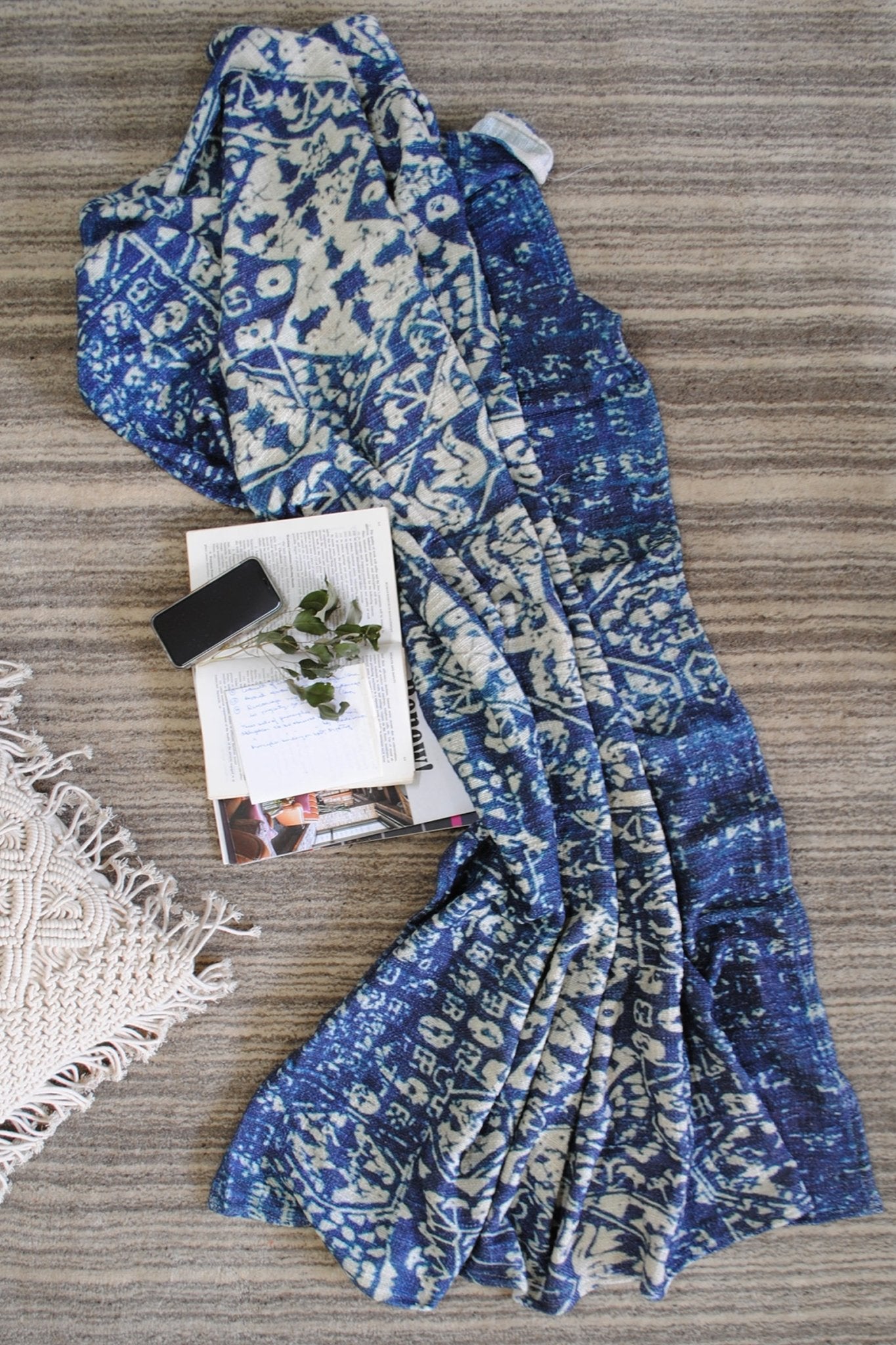 ROSERY - PRINTED THROWS - ART AVENUE