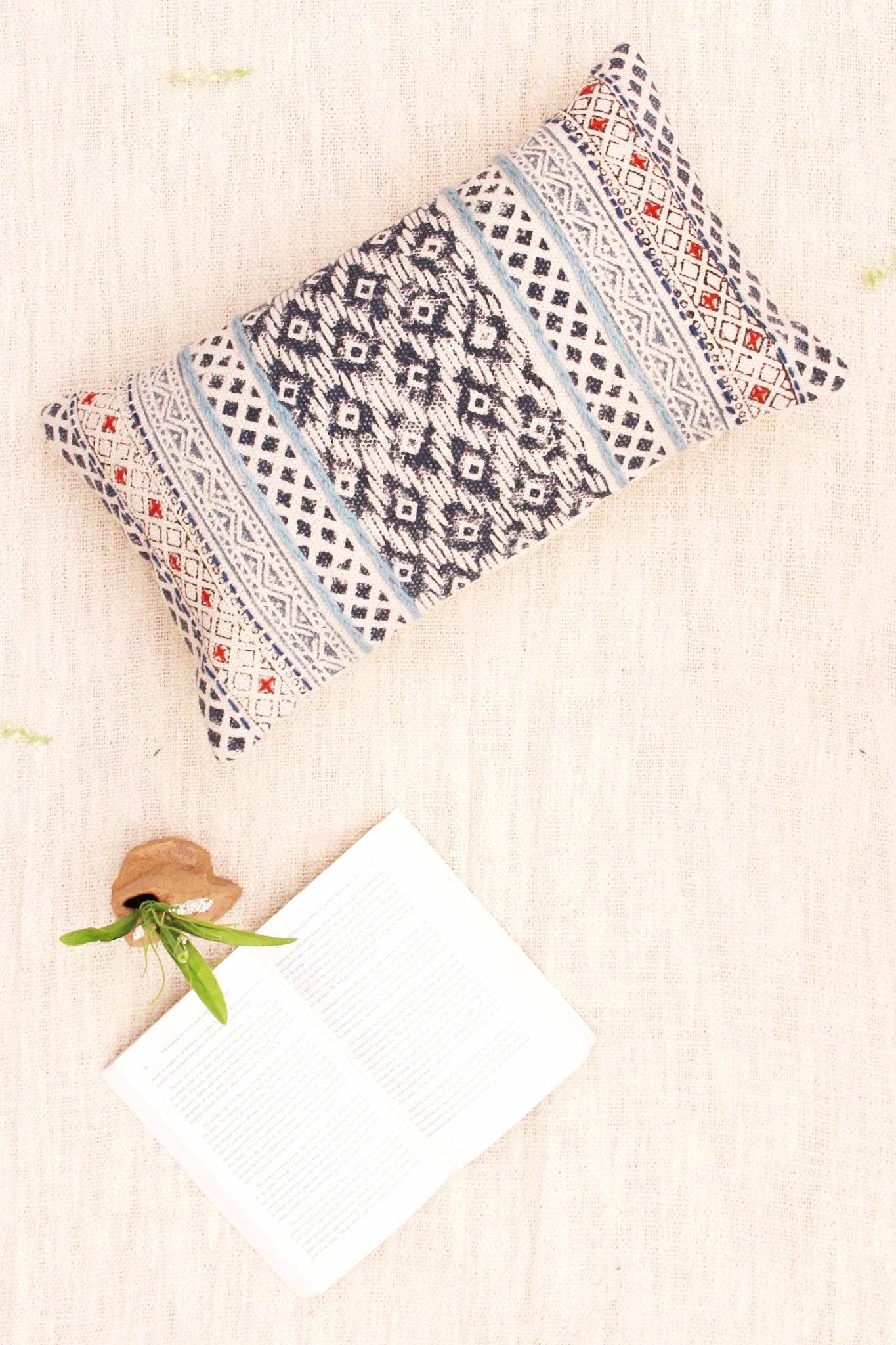 RUSTIC - LUMBAR CUSHION COVER - BLUE - ART AVENUE