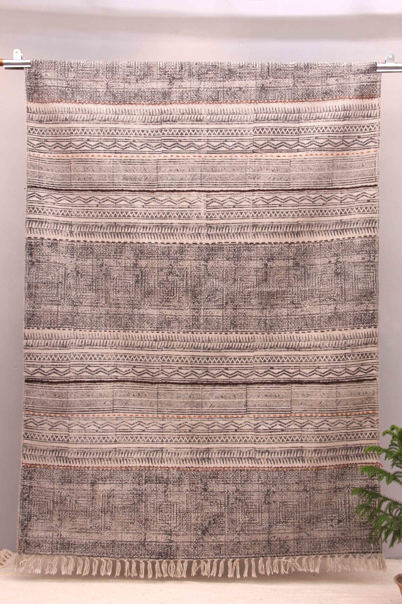 SCREED- BLOCK PRINTED RUG -BLACK - ART AVENUE