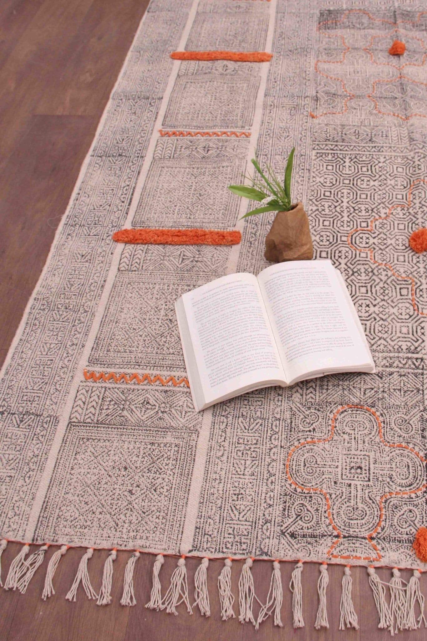 SECTOR RECTANGULAR RUGS DARK GREY - ART AVENUE