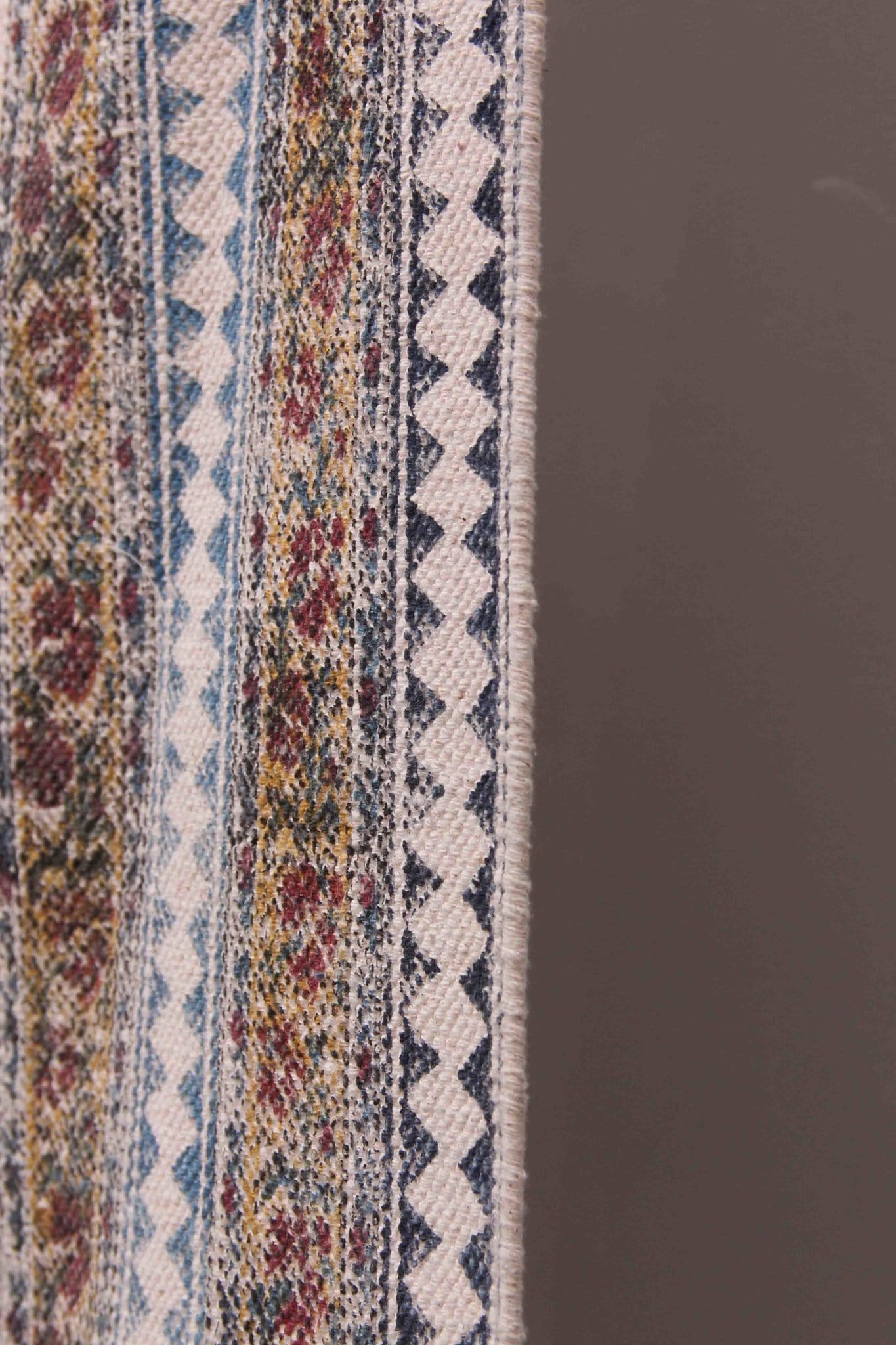 SEDGE - PRINTED RUG - OFF WHITE & BEIGE - ART AVENUE