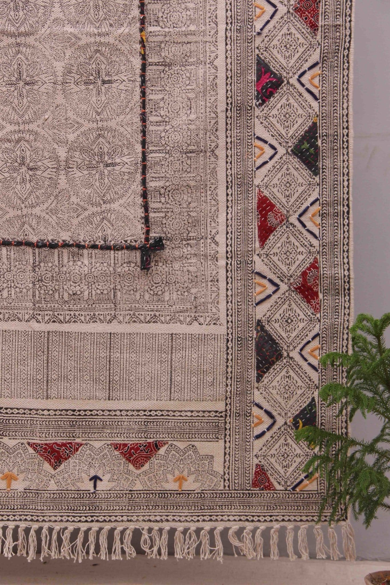 SEEMLY RECTANGULAR RUGS BLACK - ART AVENUE