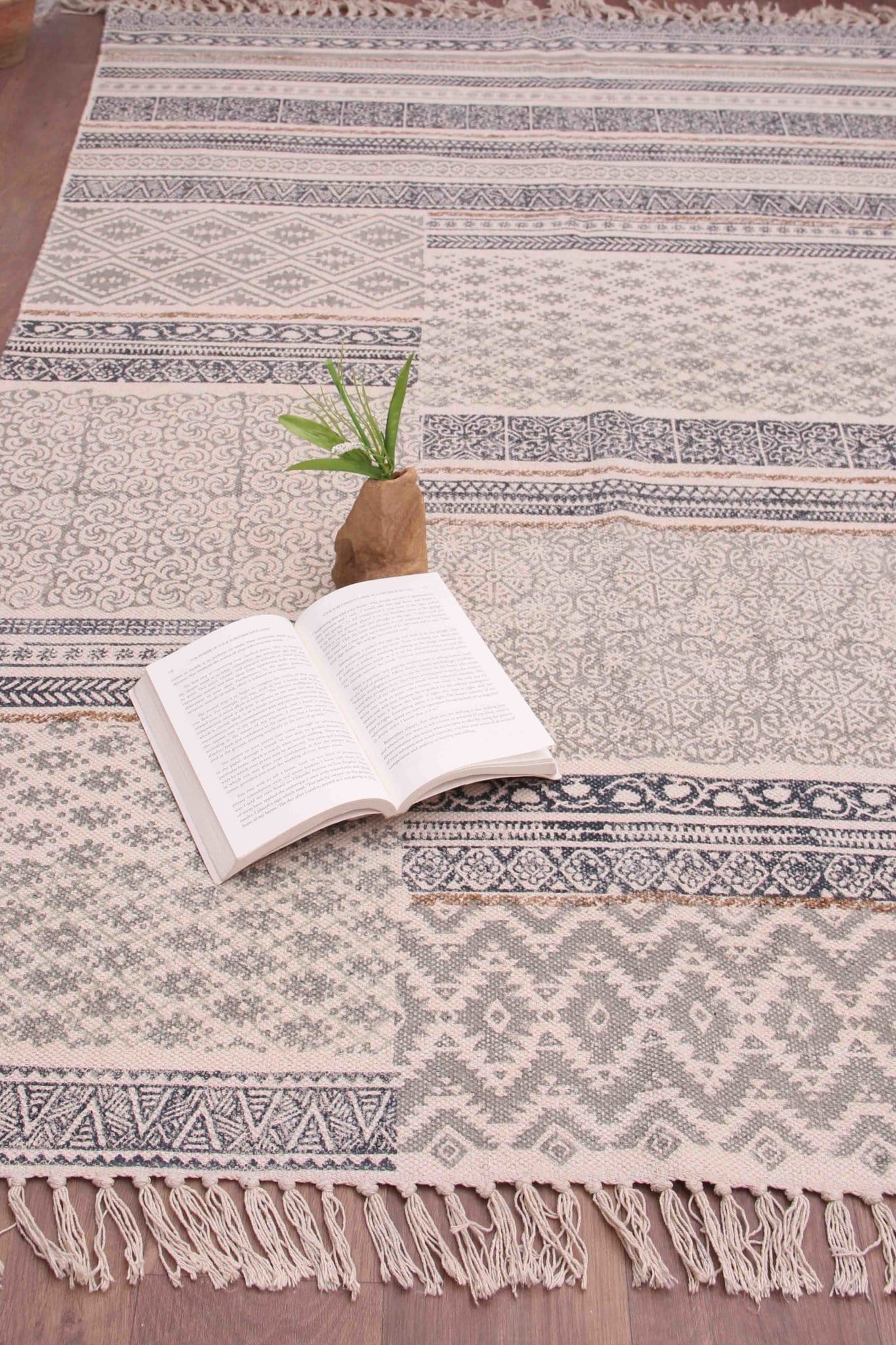 SENIOR RECTANGULAR RUG GREY - ART AVENUE