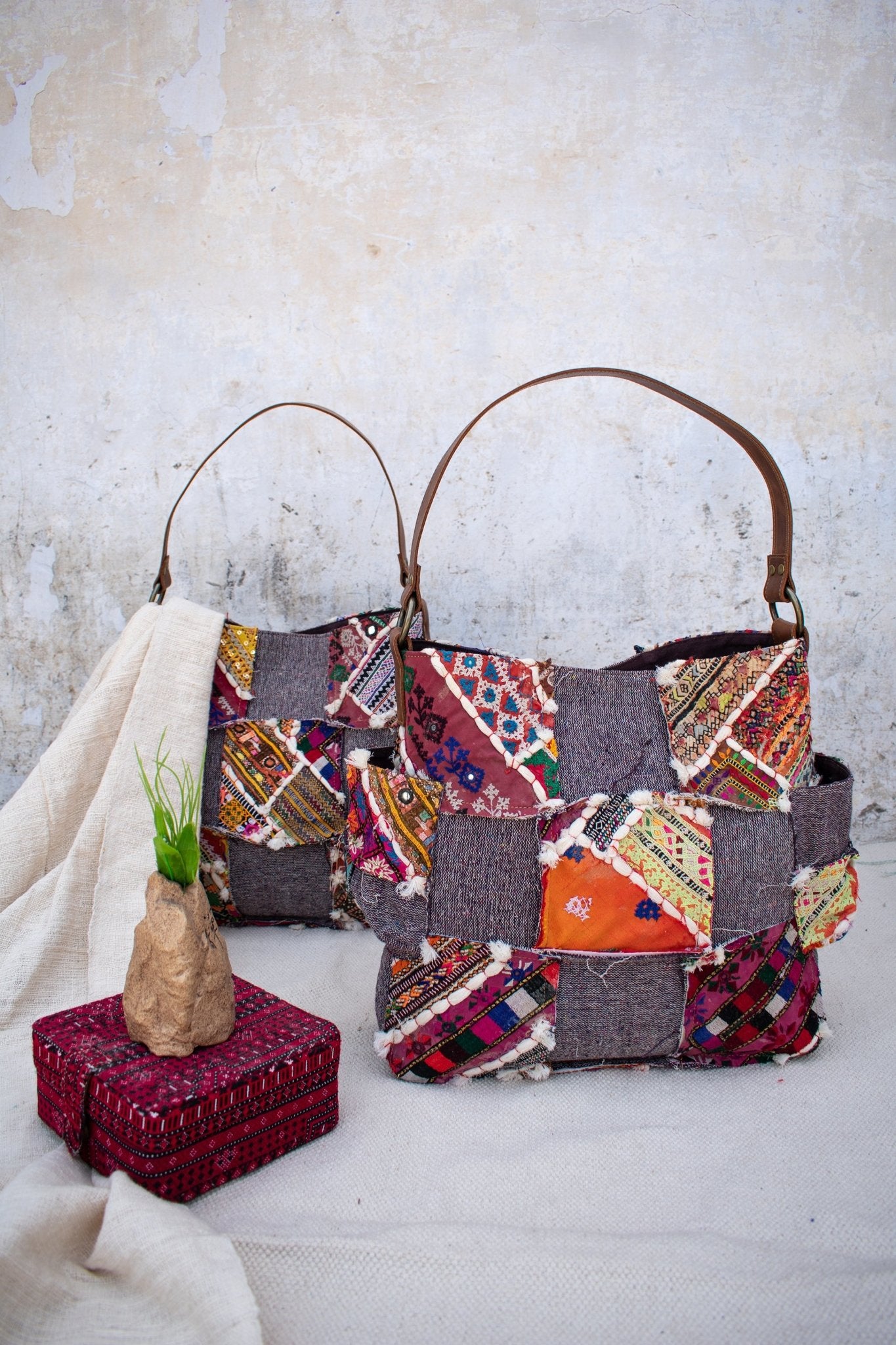 WINKED - VINTAGE FABRIC PATCHWORK HAND BAG - ART AVENUE