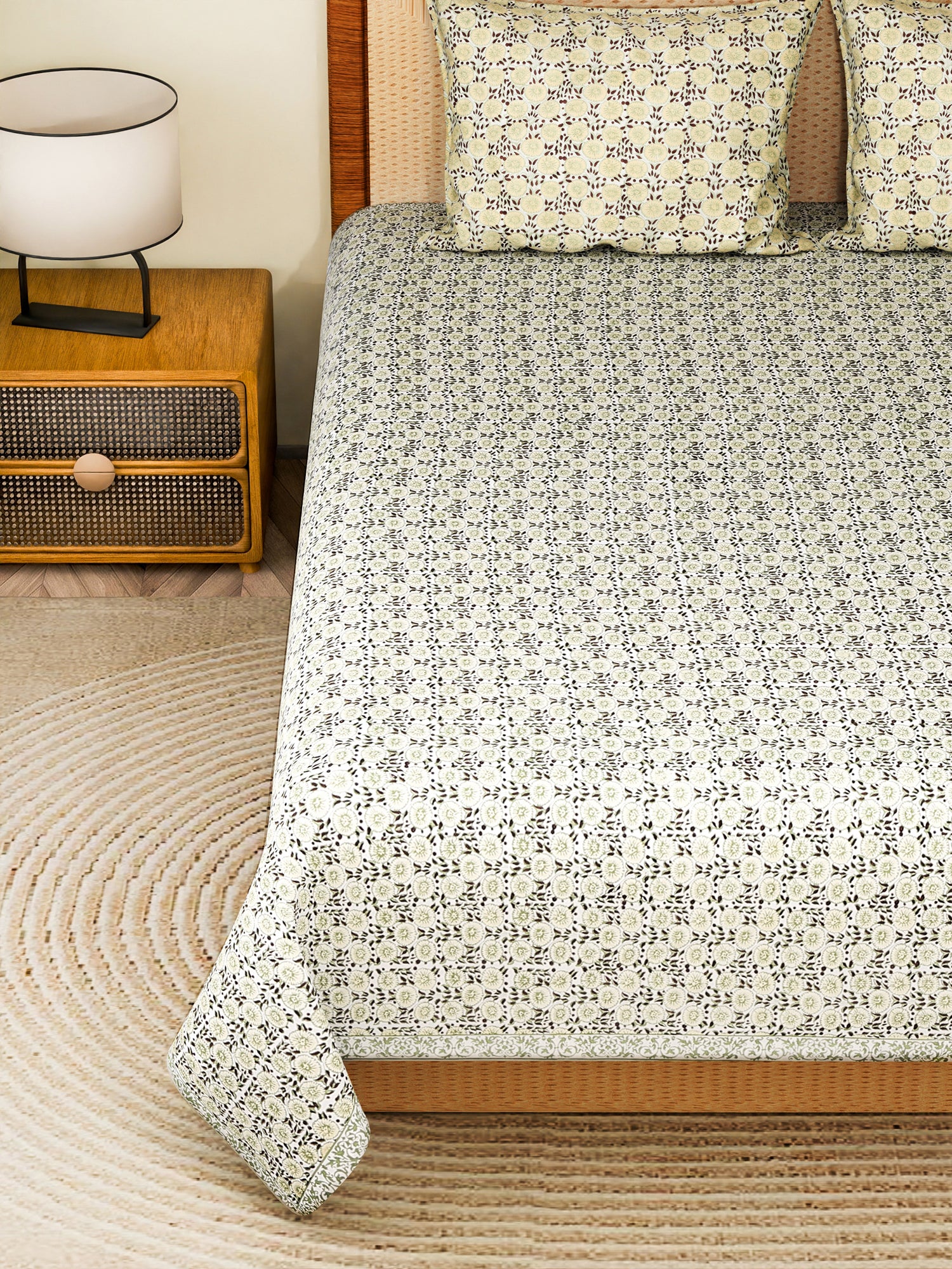 PLUSHORA COTTON PRINTED DOUBLE BEDSHEET WITH PILLOW