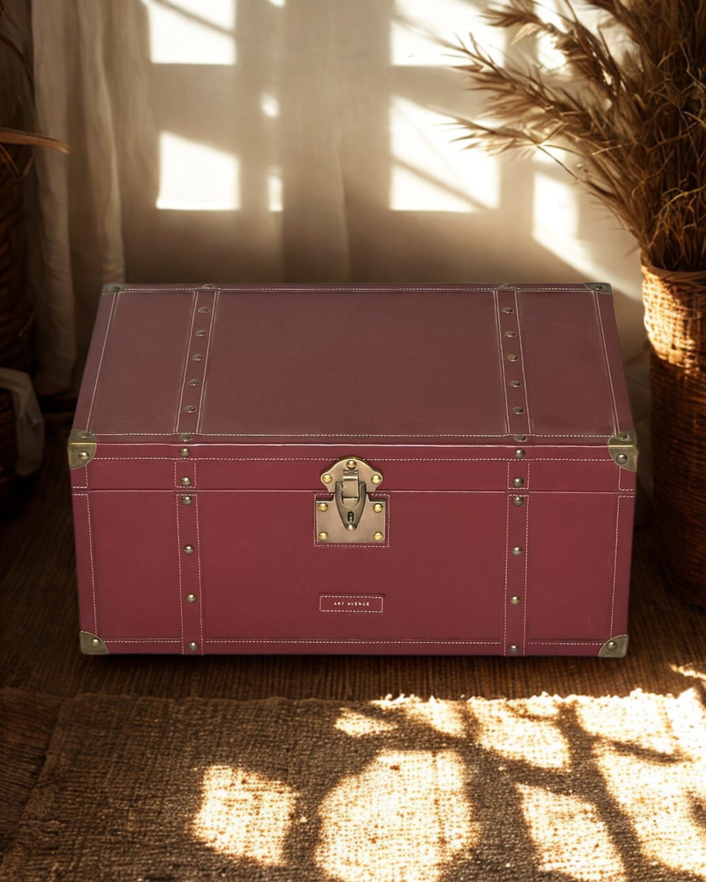 SCARLET - LEATHER TRUNK