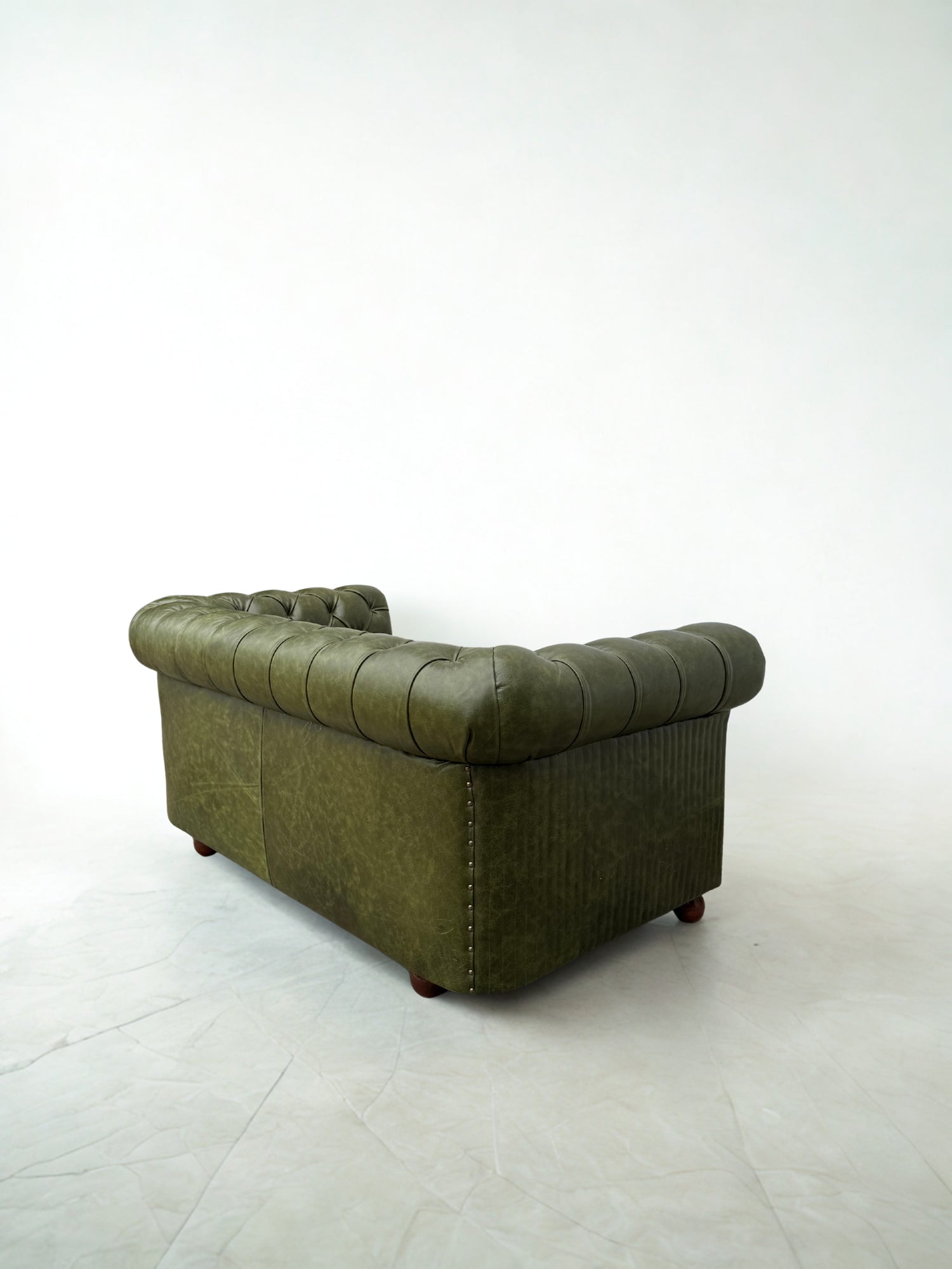 ELEANOR LEATHER CHESTERFIELD SOFA