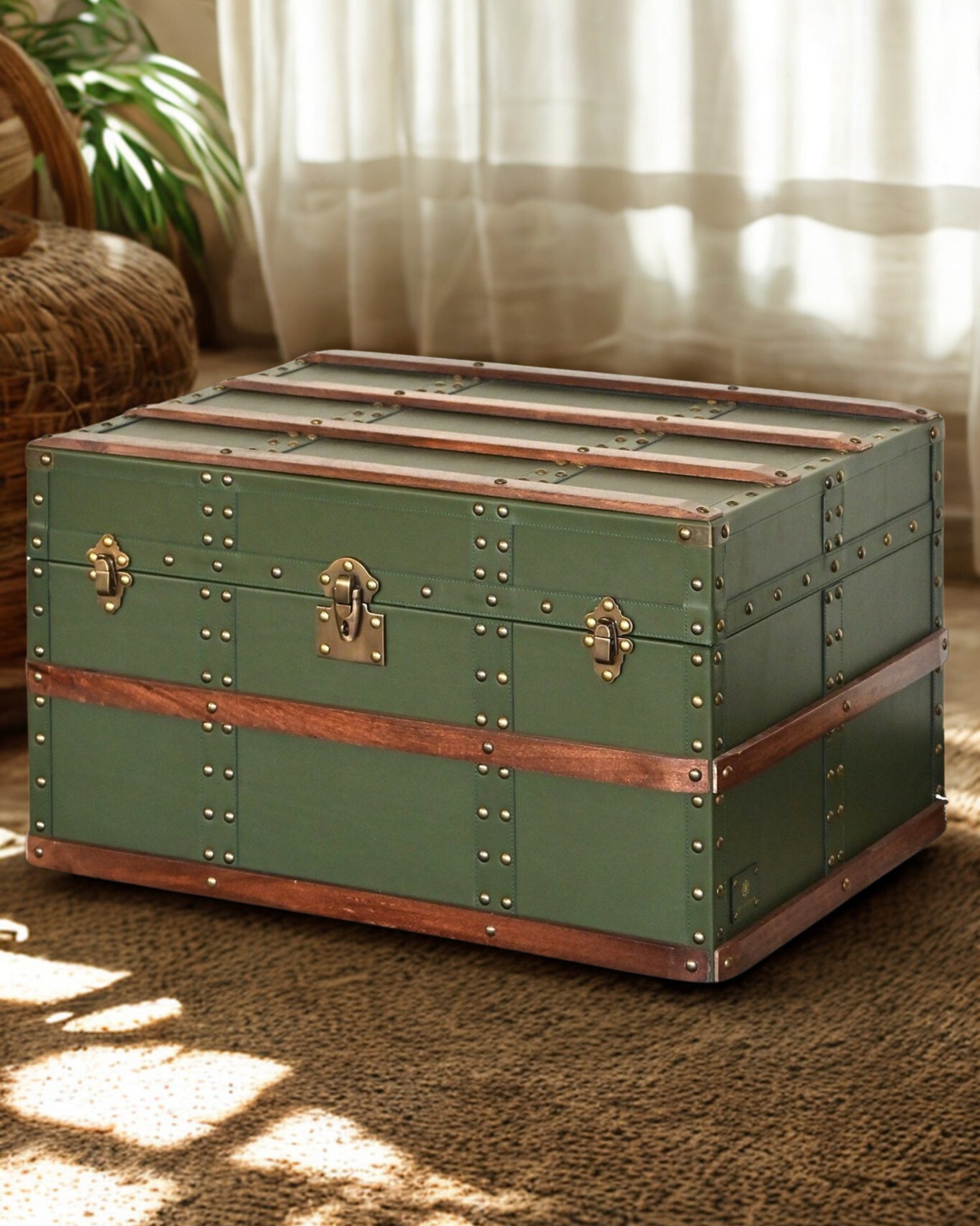 DIVINE - BED END LEATHER TRUNK