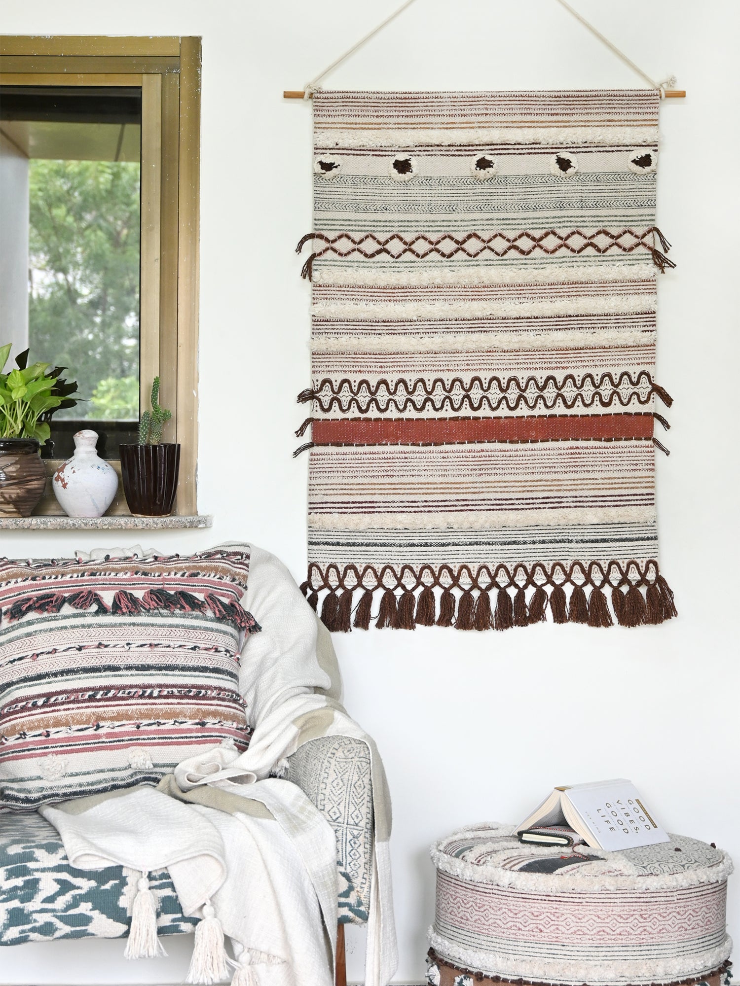 Veyla - WALL HANGING