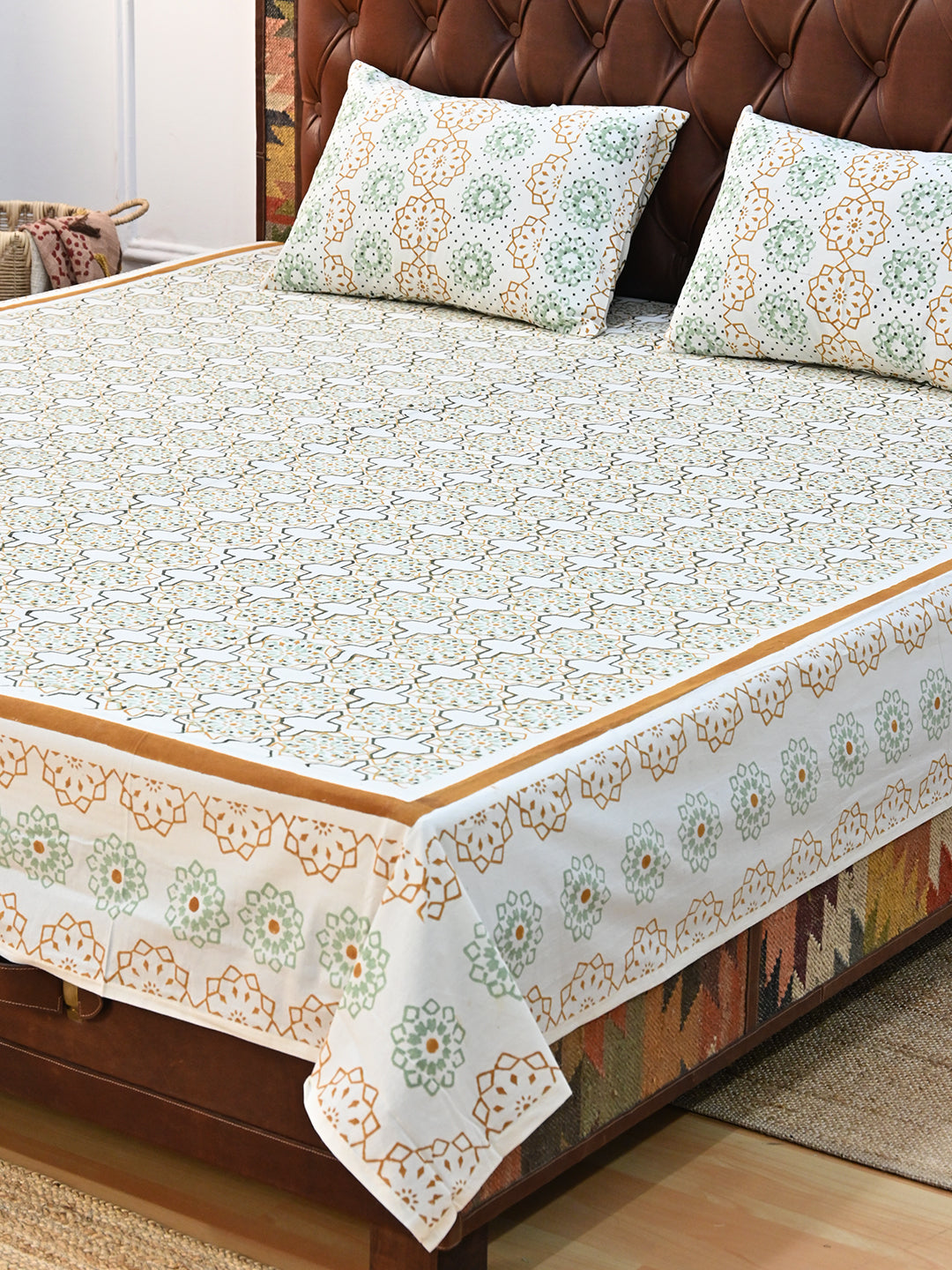 MUGHAL JHAROKHA COTTON BLOCK PRINTED DOUBLE BEDSHEET WITH PILLOW - ART AVENUE