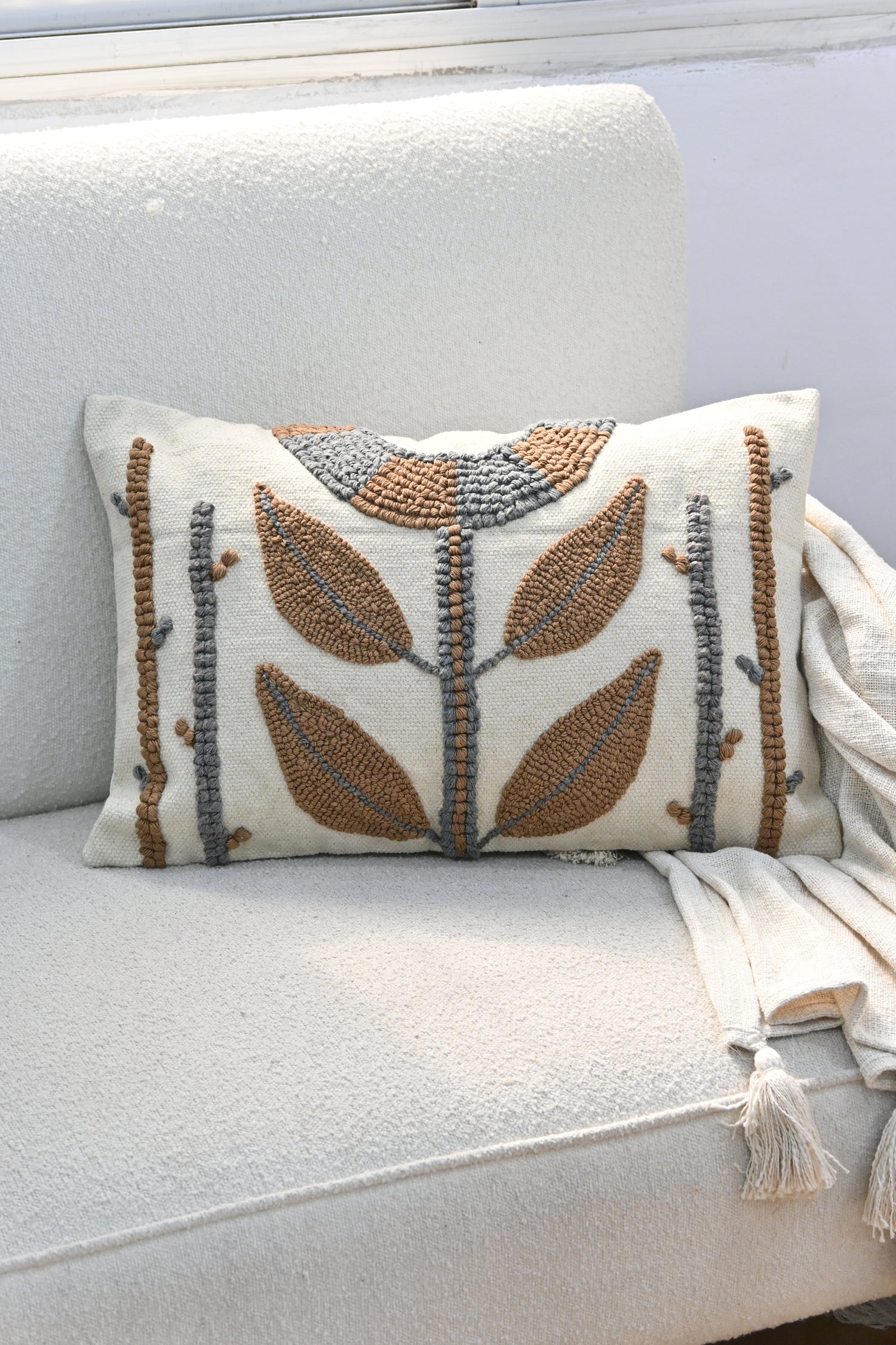 Draxel-  LUMABR CUSHION COVER