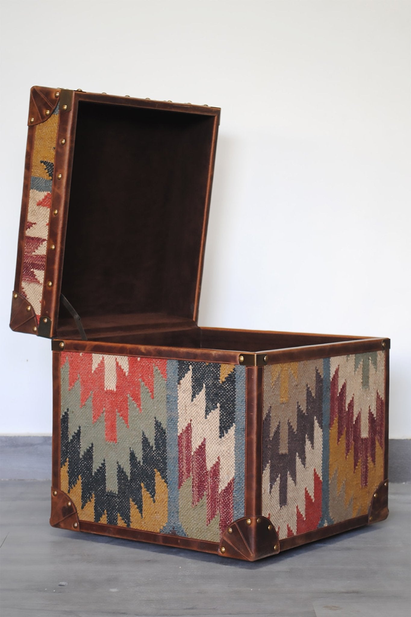 DUNHILL - KILIM AND LEATHER TRUNK - ART AVENUE