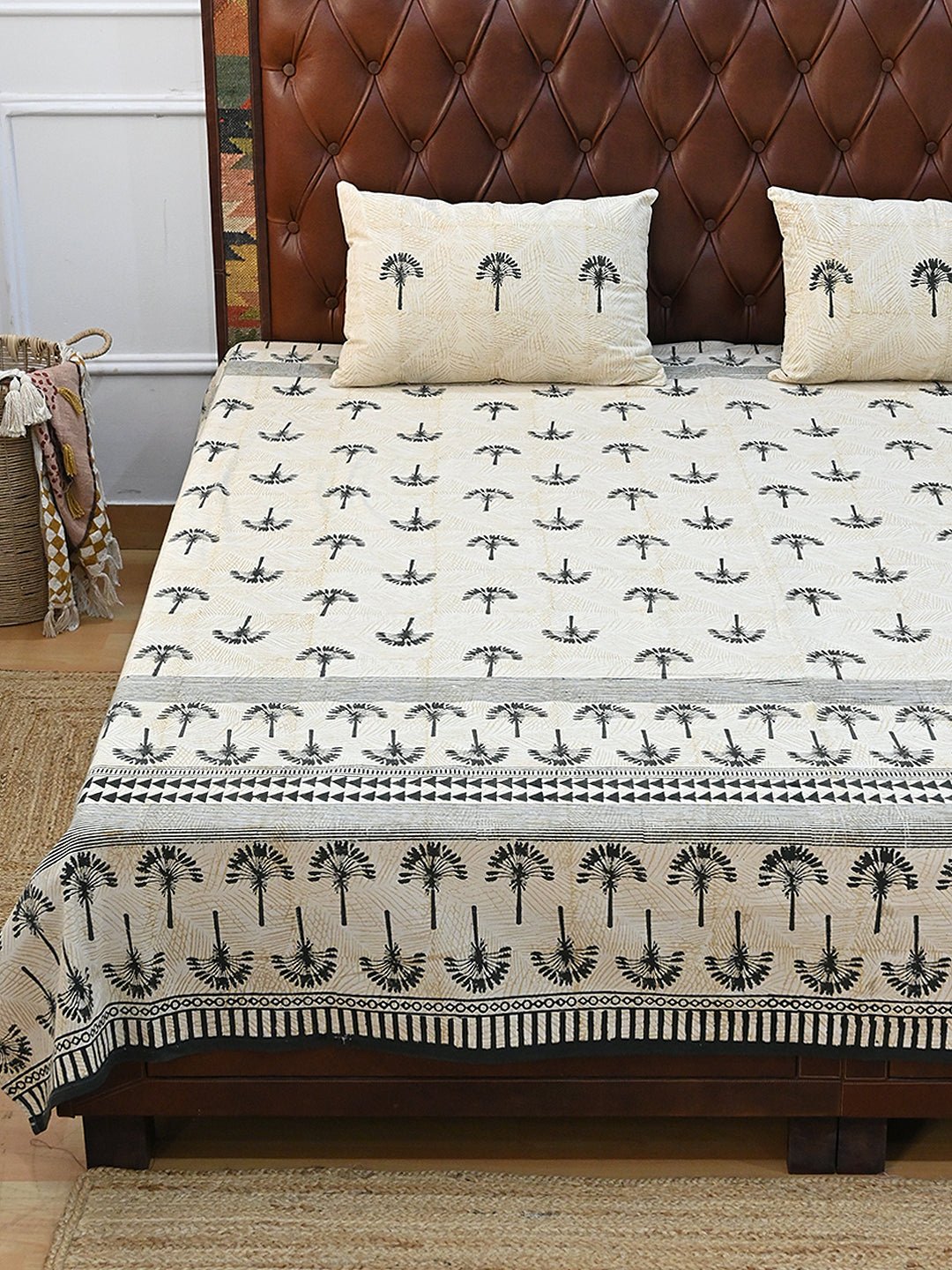 BLACK PALM TREE COTTON PRINTED DOUBLE BEDSHEET WITH PILLOW - ART AVENUE