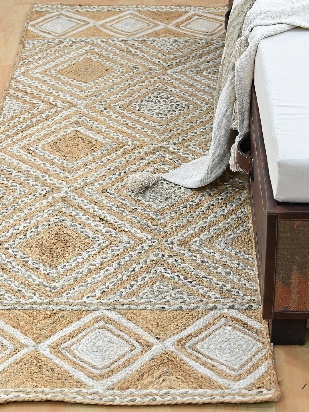 BERRY BRAIDED FLOOR RUNNER ART AVENUE