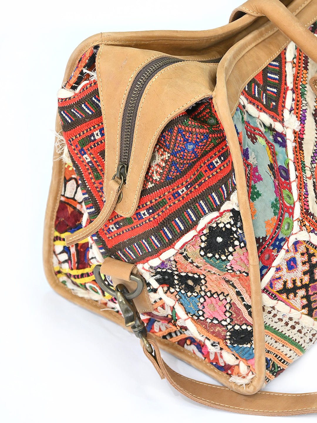 PORTICO - VINTAGE FABRIC PATCHWORK TRAVEL BAG - ART AVENUE