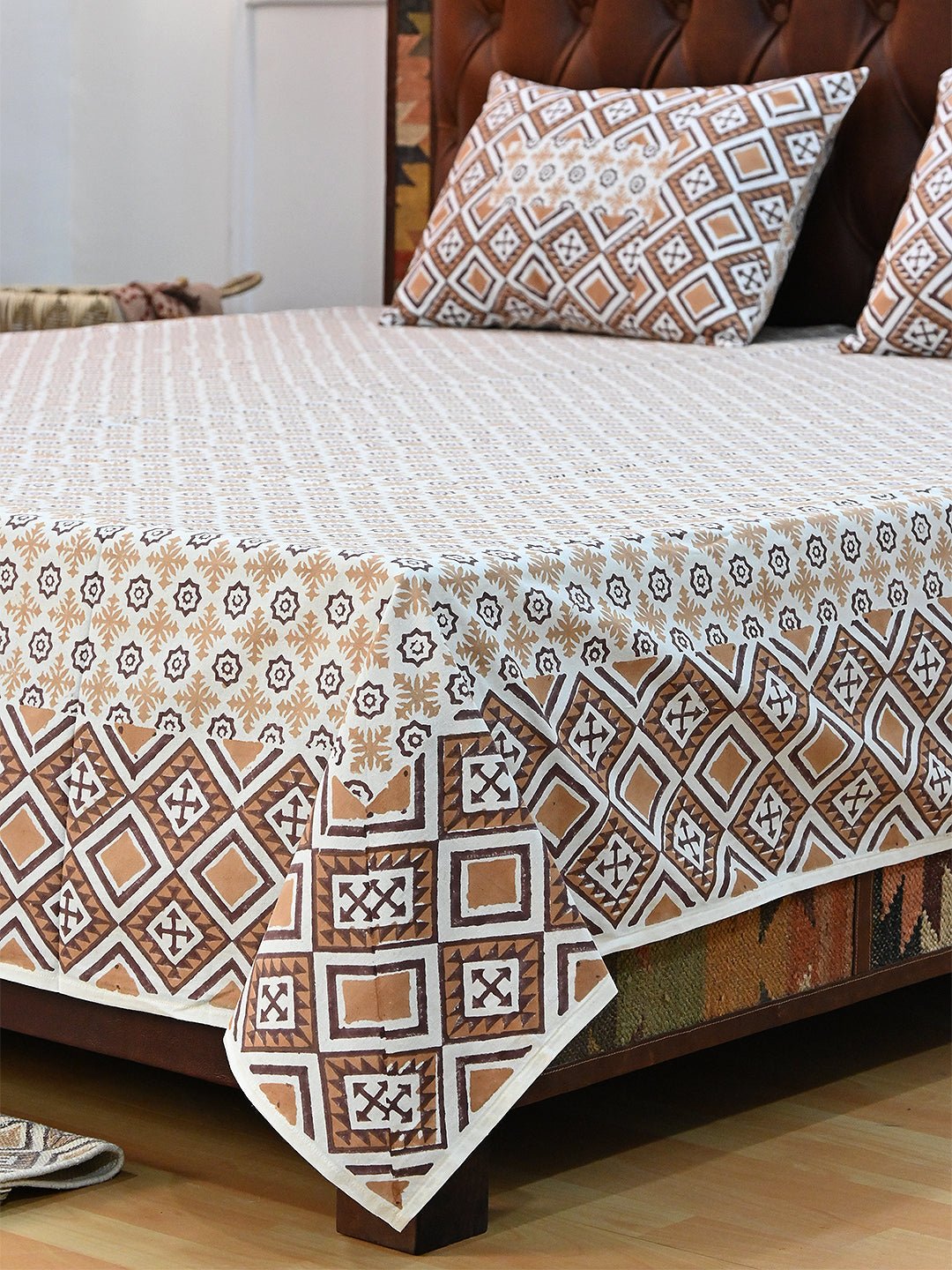 TARA BROWN COTTON PRINTED DOUBLE BEDSHEET WITH PILLOW - ART AVENUE