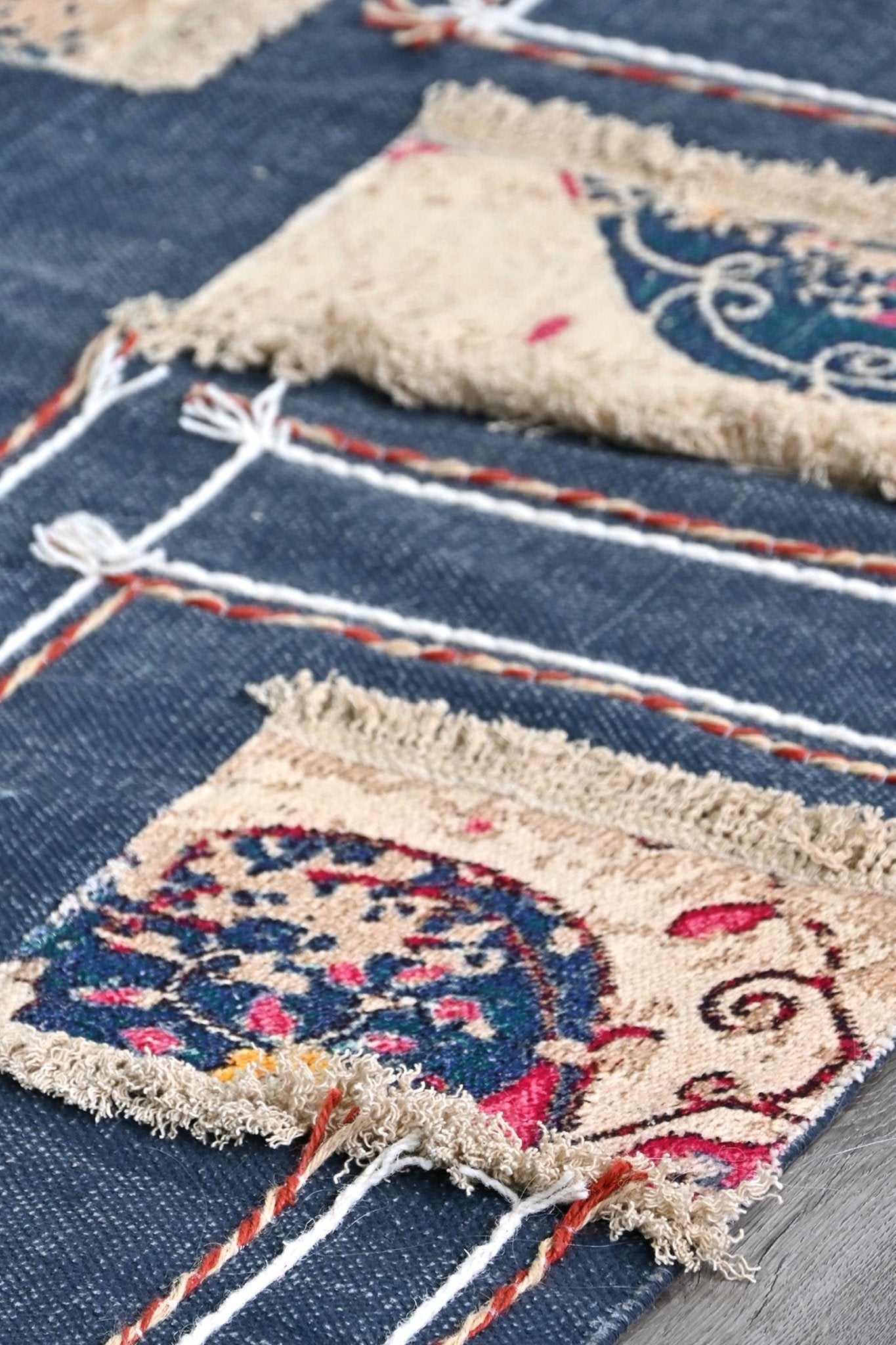 DEVSARA - HAND EMBROIDERED WITH PATCHWORK RUG - ART AVENUE