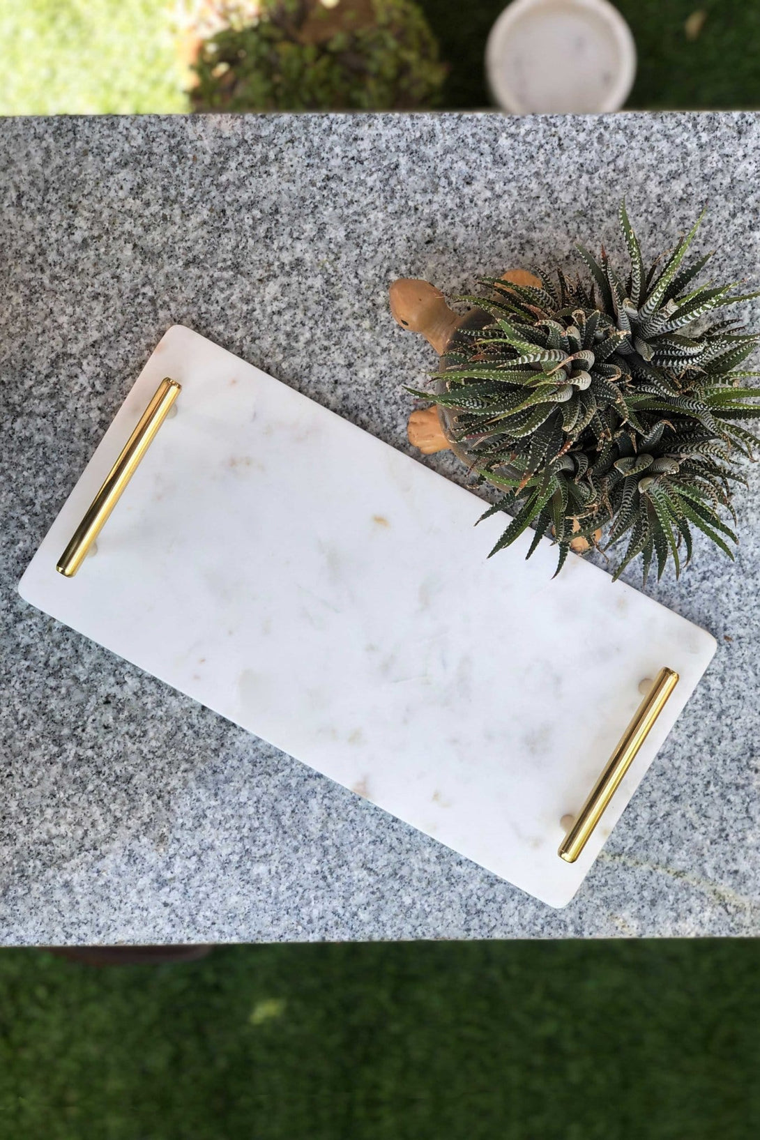VERGE - MARBLE TRAY - WHITE AND GOLD - ART AVENUE